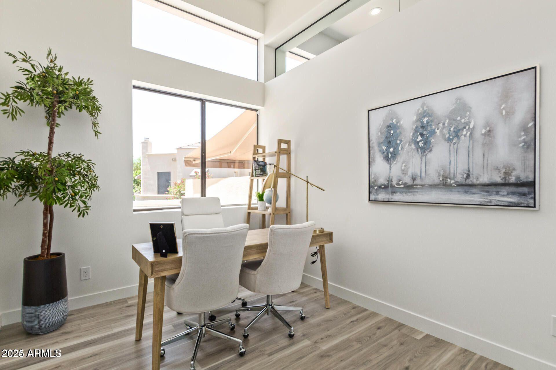 8989 N GAINEY CENTER Drive 231