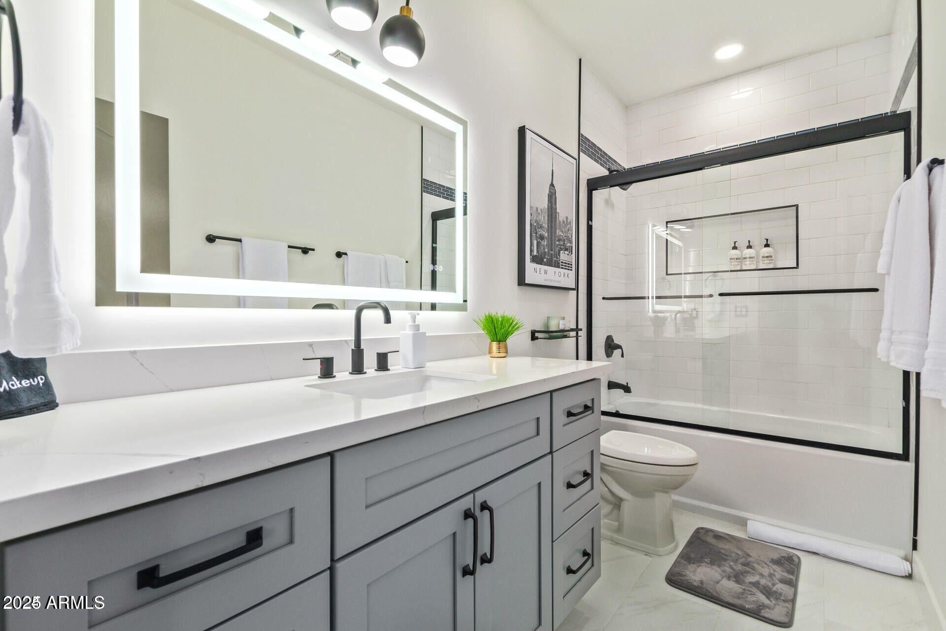 8989 N GAINEY CENTER Drive 231