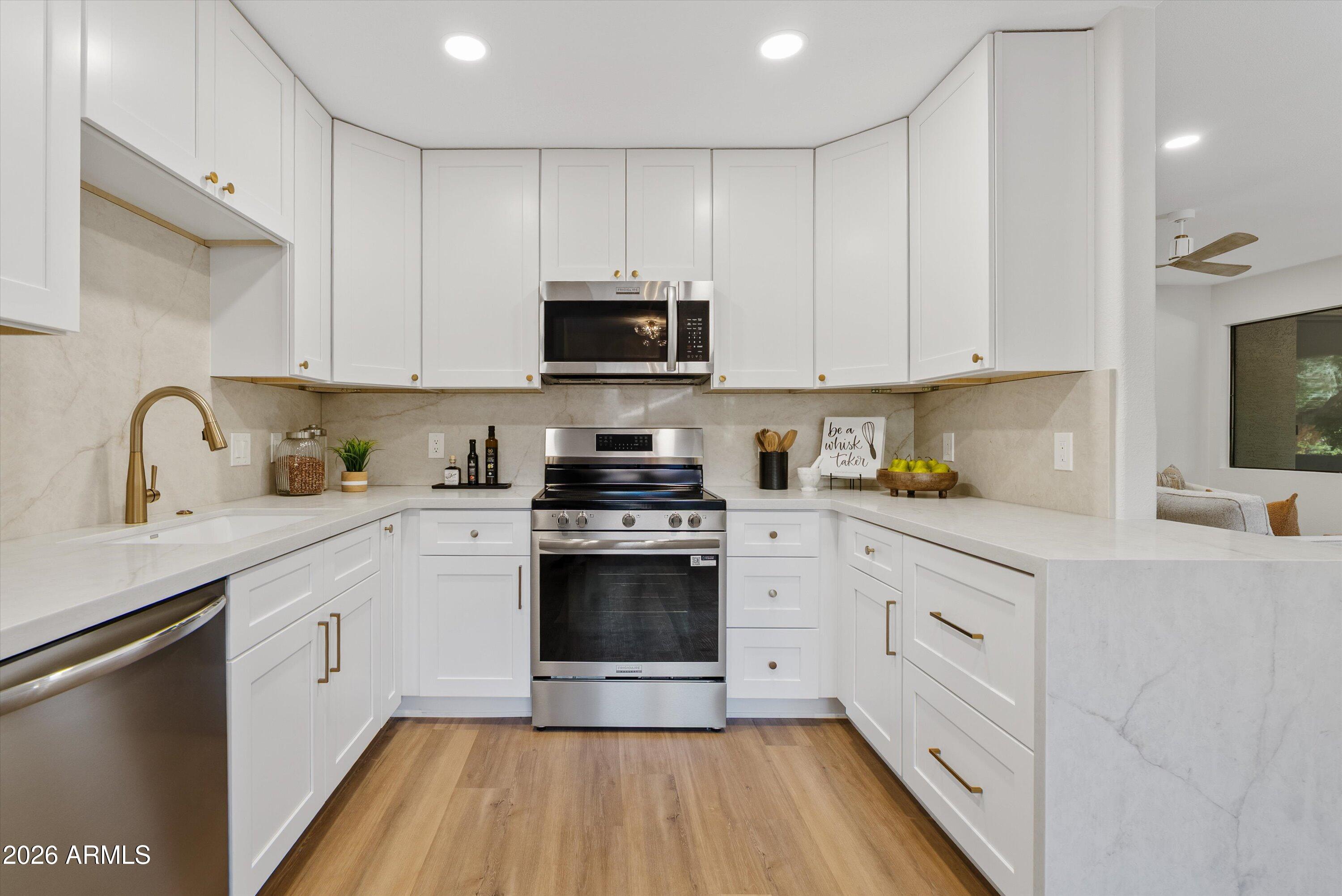 15252 N 100TH Street 1172