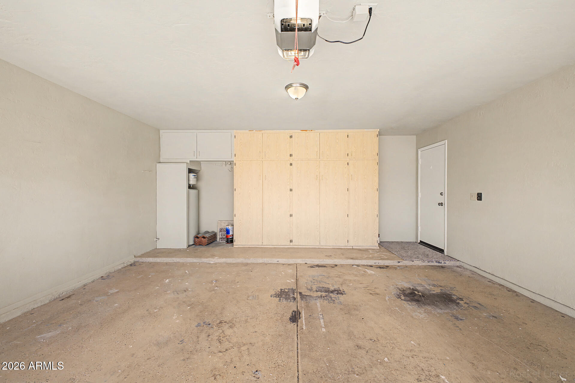406 E TARO Lane