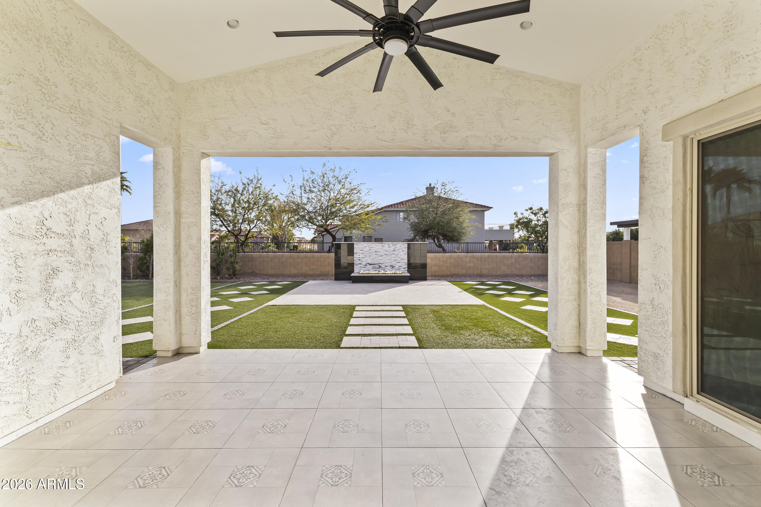 5255 N GINNING Drive