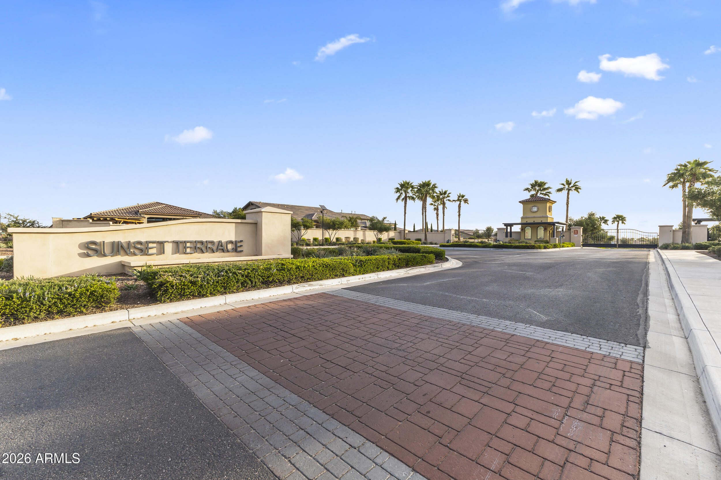 5255 N GINNING Drive