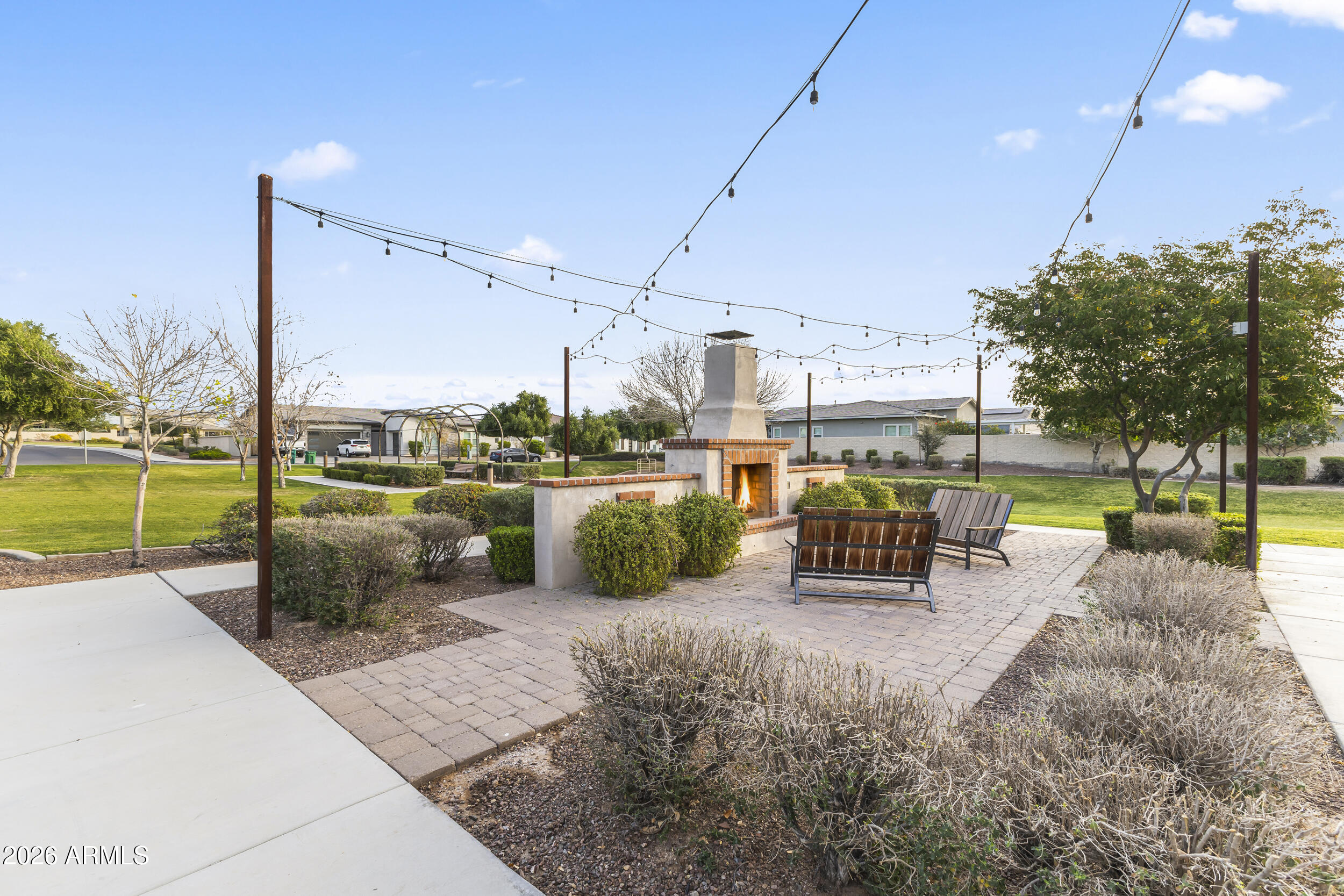 5255 N GINNING Drive