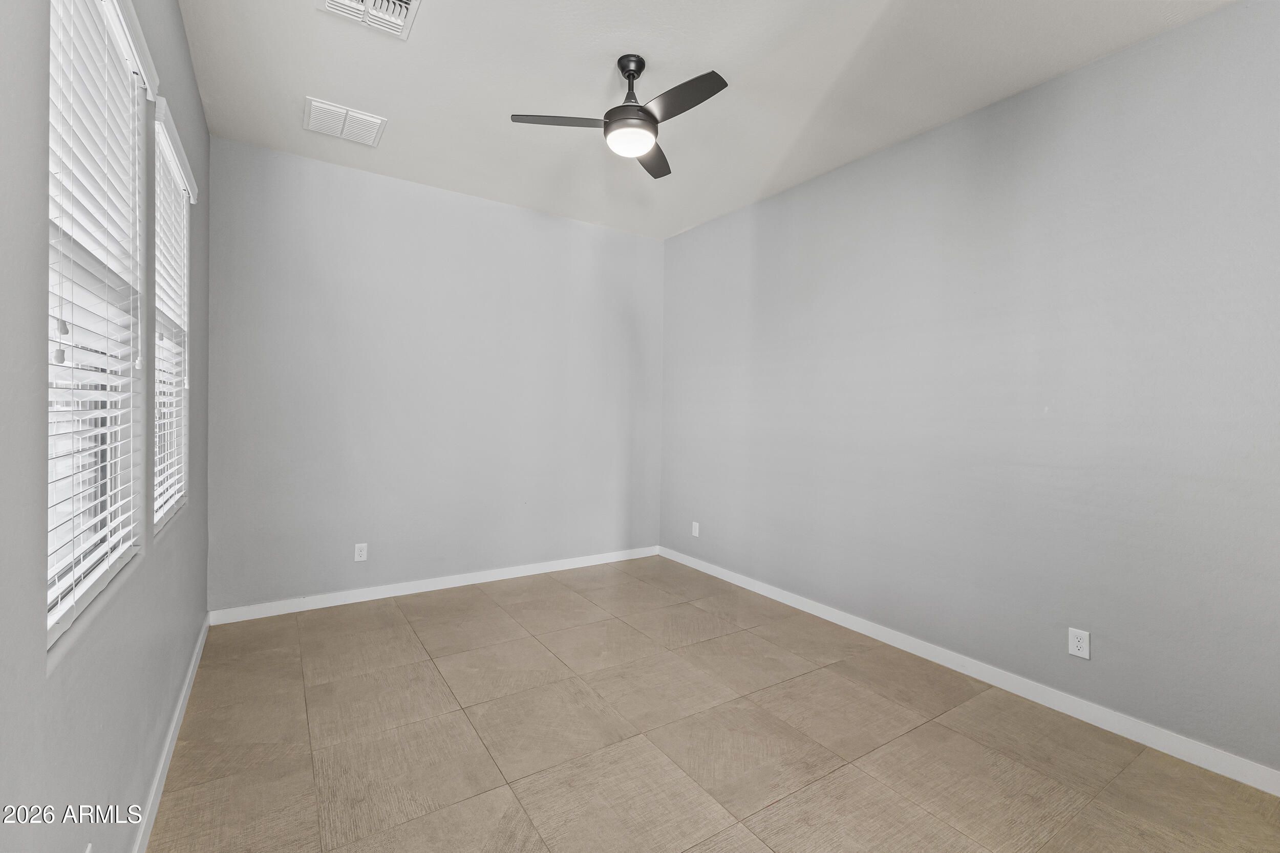 5255 N GINNING Drive