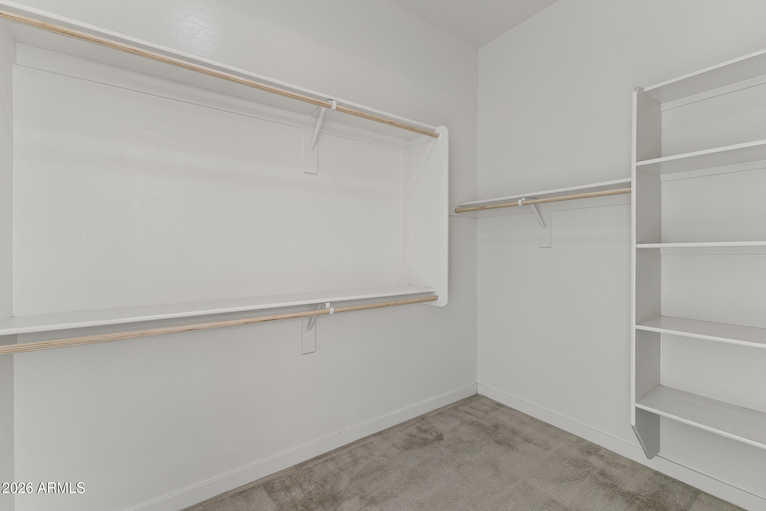 5255 N GINNING Drive