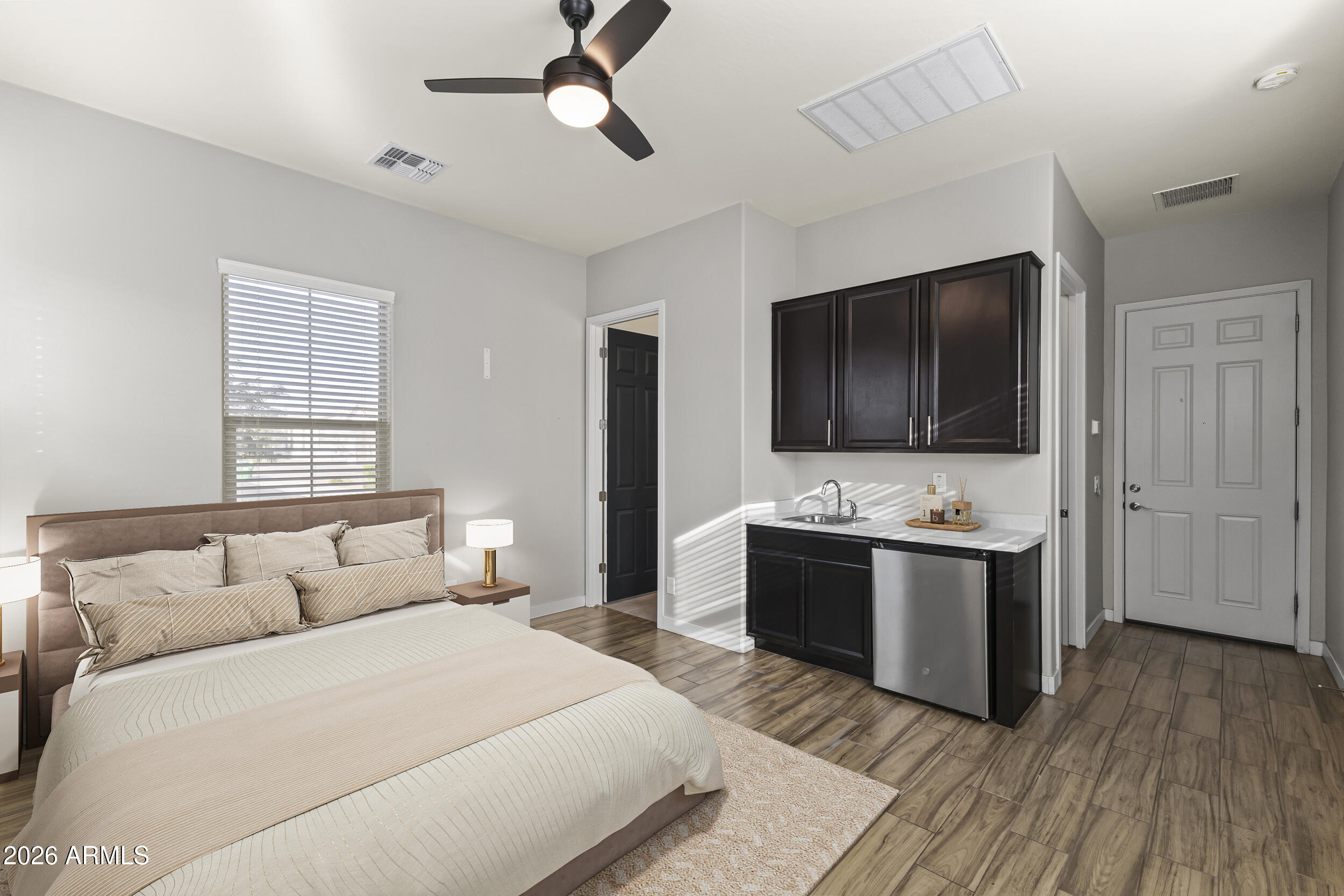 5255 N GINNING Drive