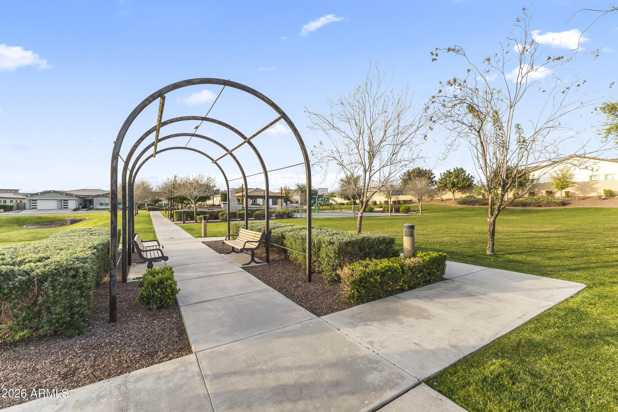 5255 N GINNING Drive