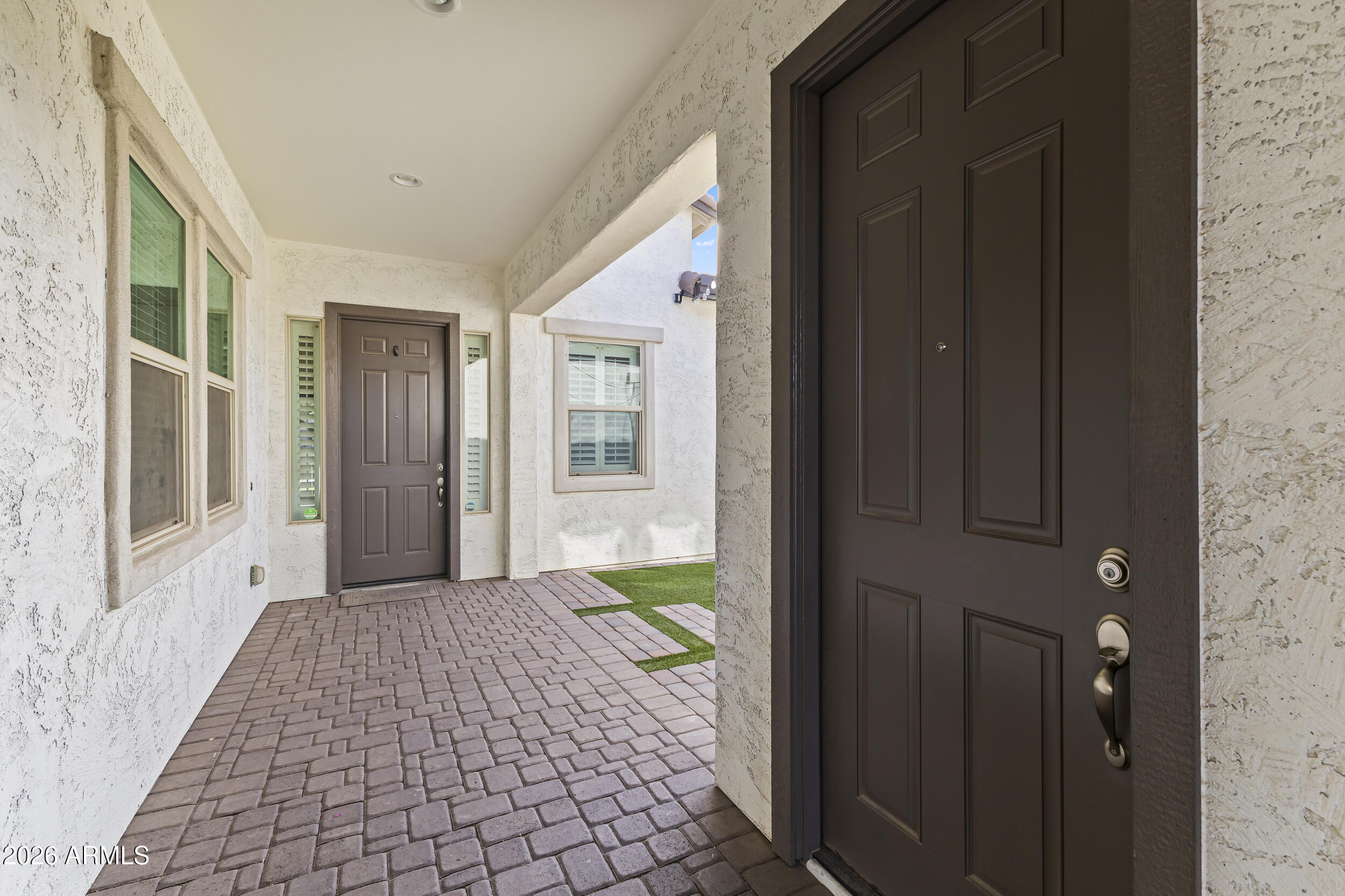 5255 N GINNING Drive