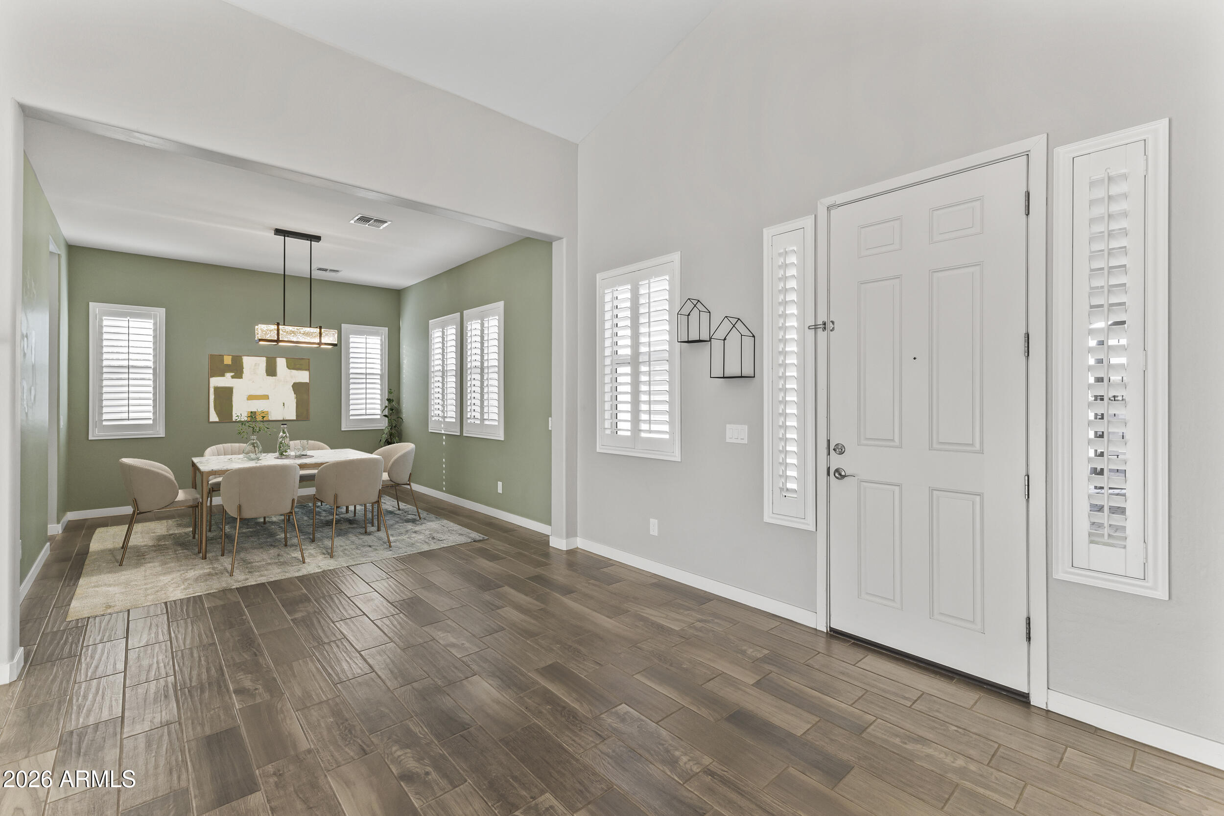 5255 N GINNING Drive