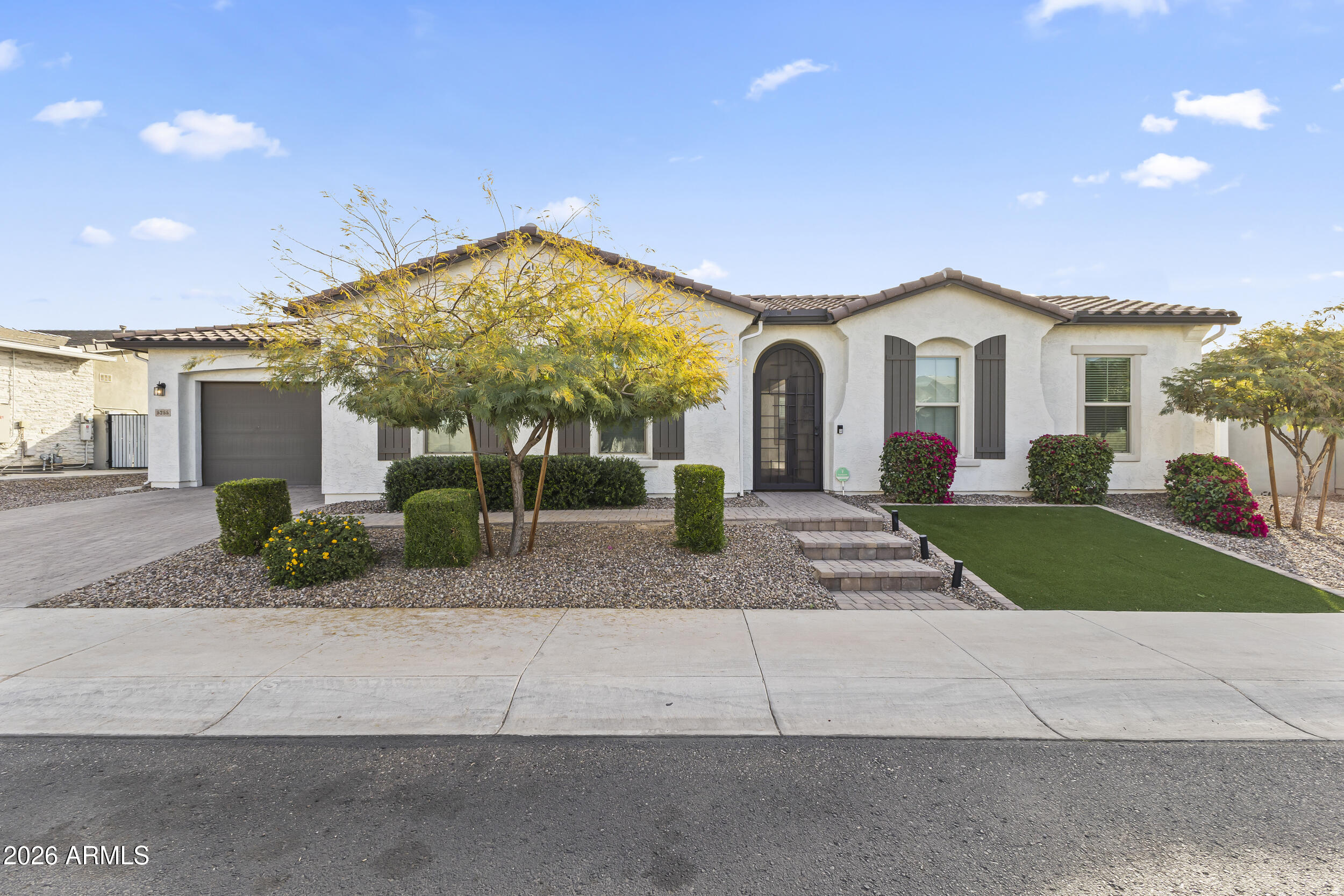 5255 N GINNING Drive