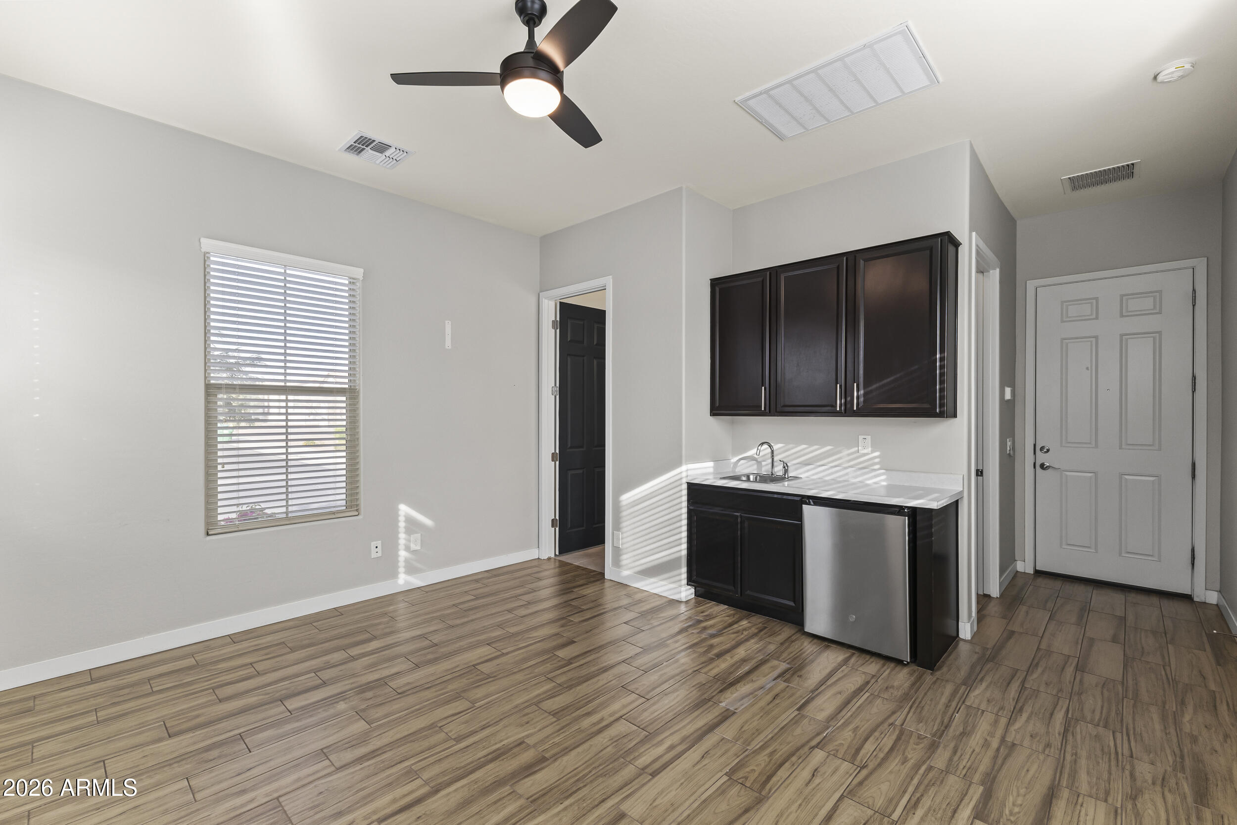 5255 N GINNING Drive