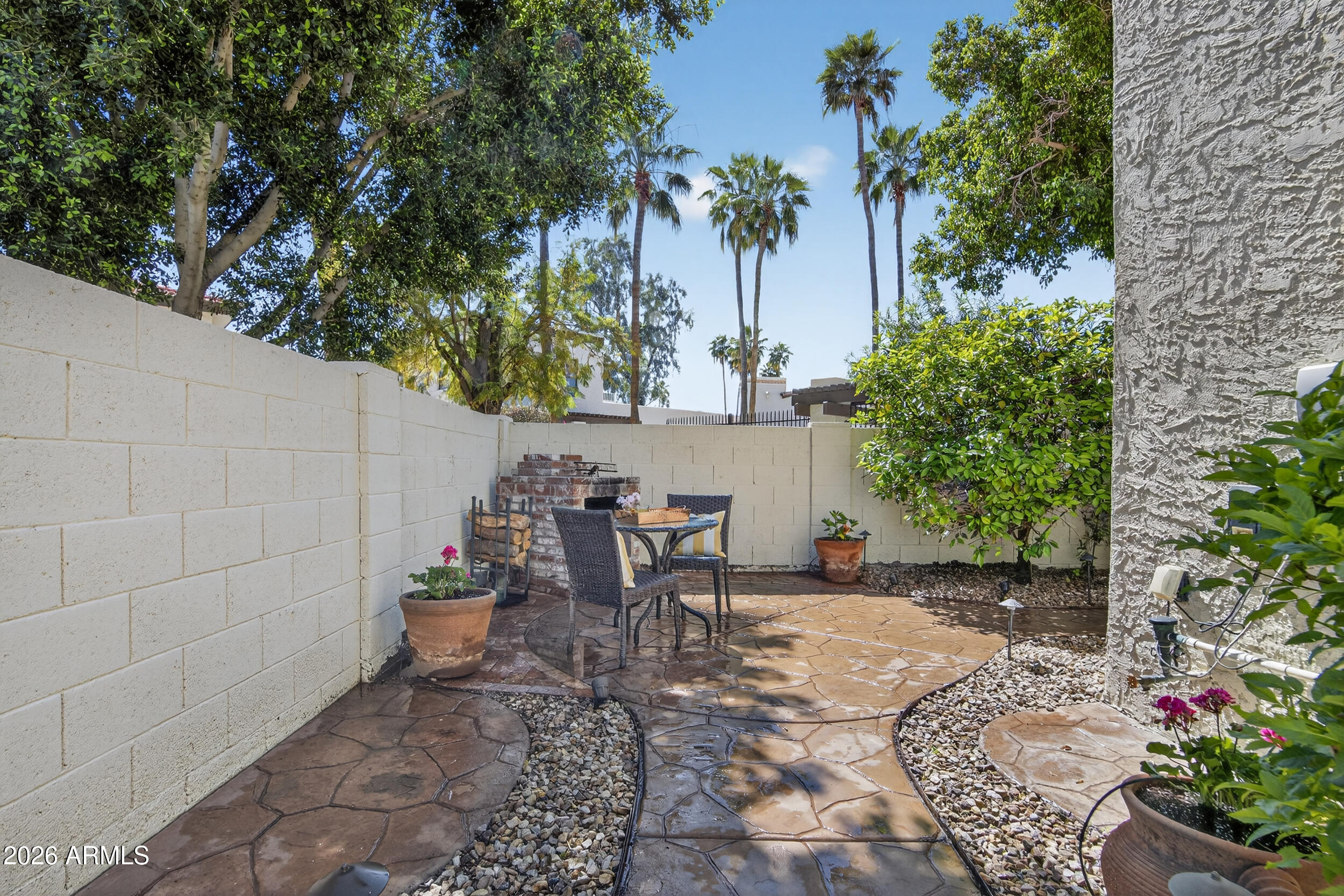 5019 E SIESTA Drive 1