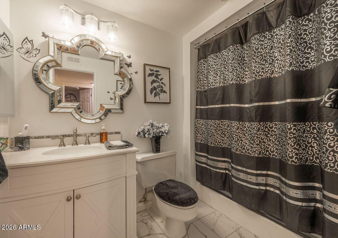 9728 W Briarwood Circle