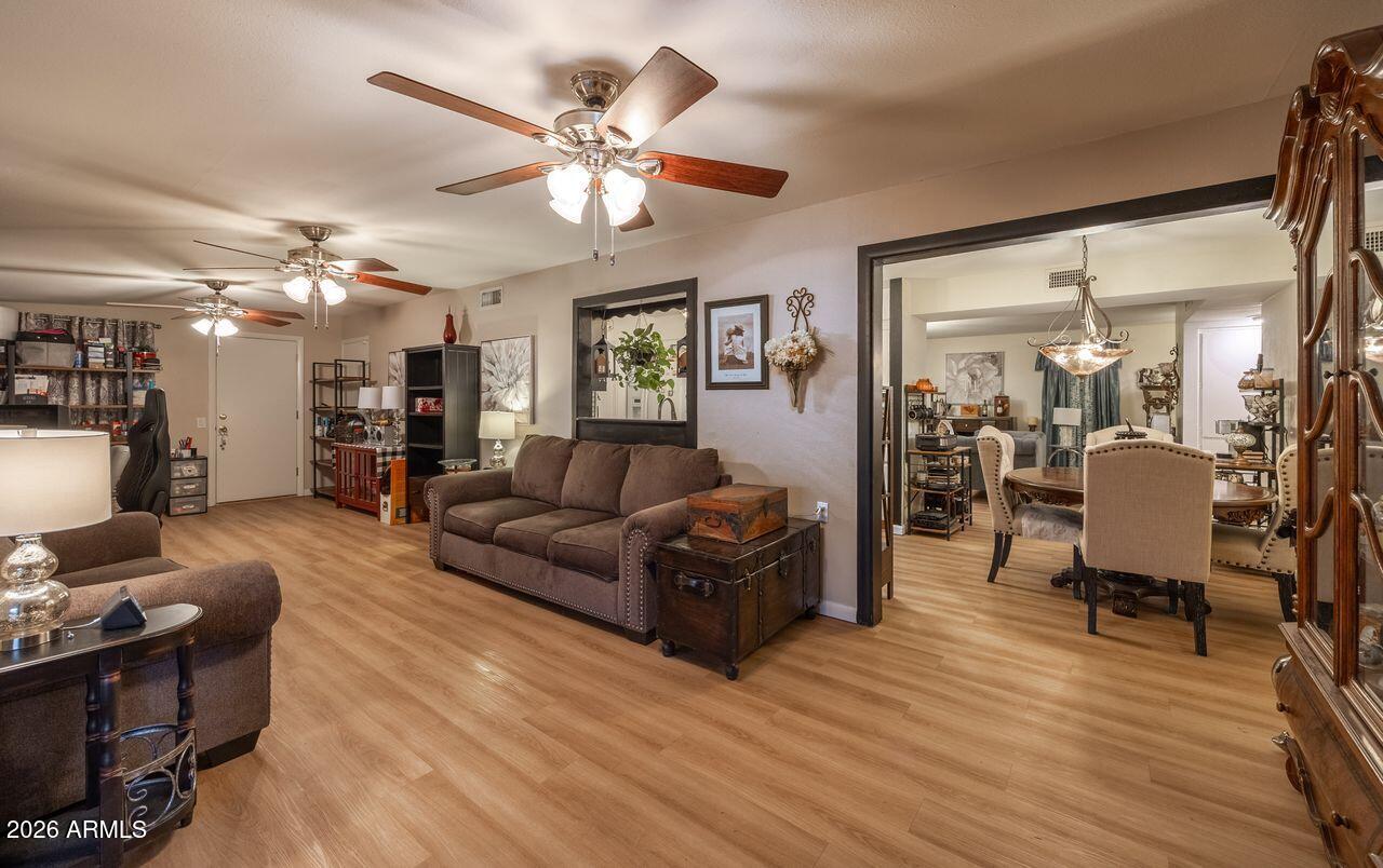 9728 W Briarwood Circle