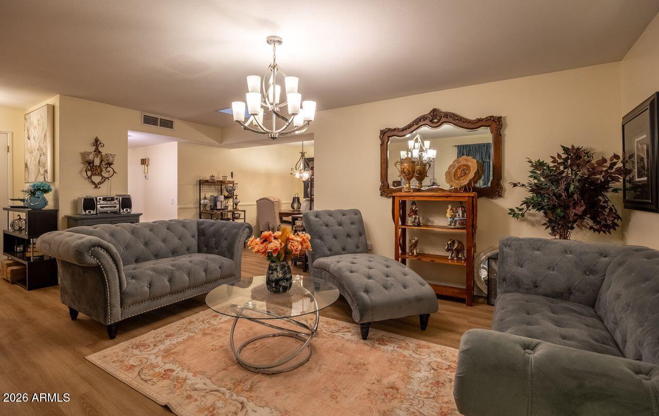 9728 W Briarwood Circle