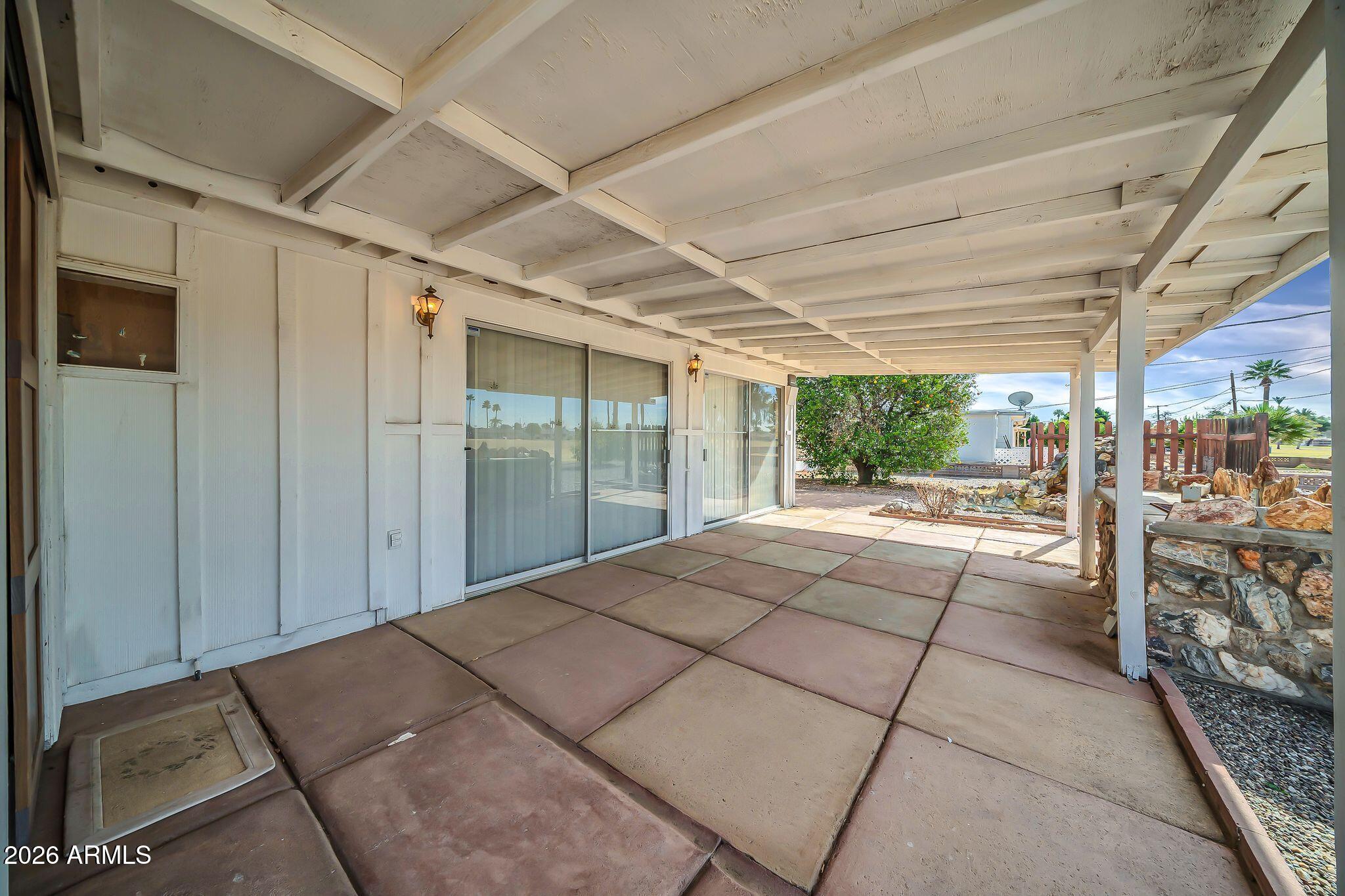 11622 N DESERT HILLS Drive W