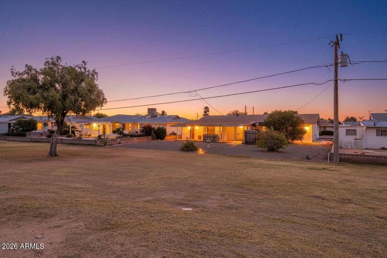 11622 N DESERT HILLS Drive W