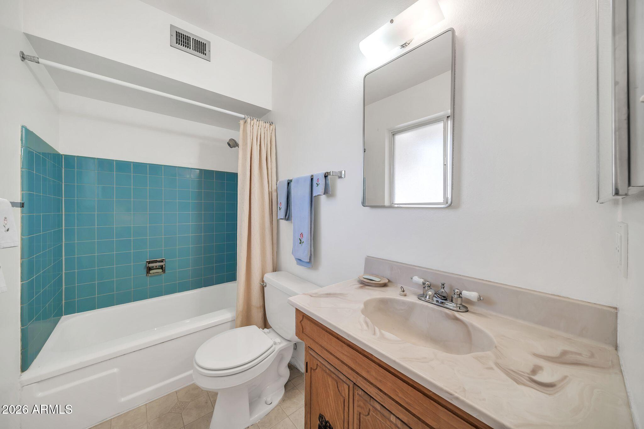 11622 N DESERT HILLS Drive W
