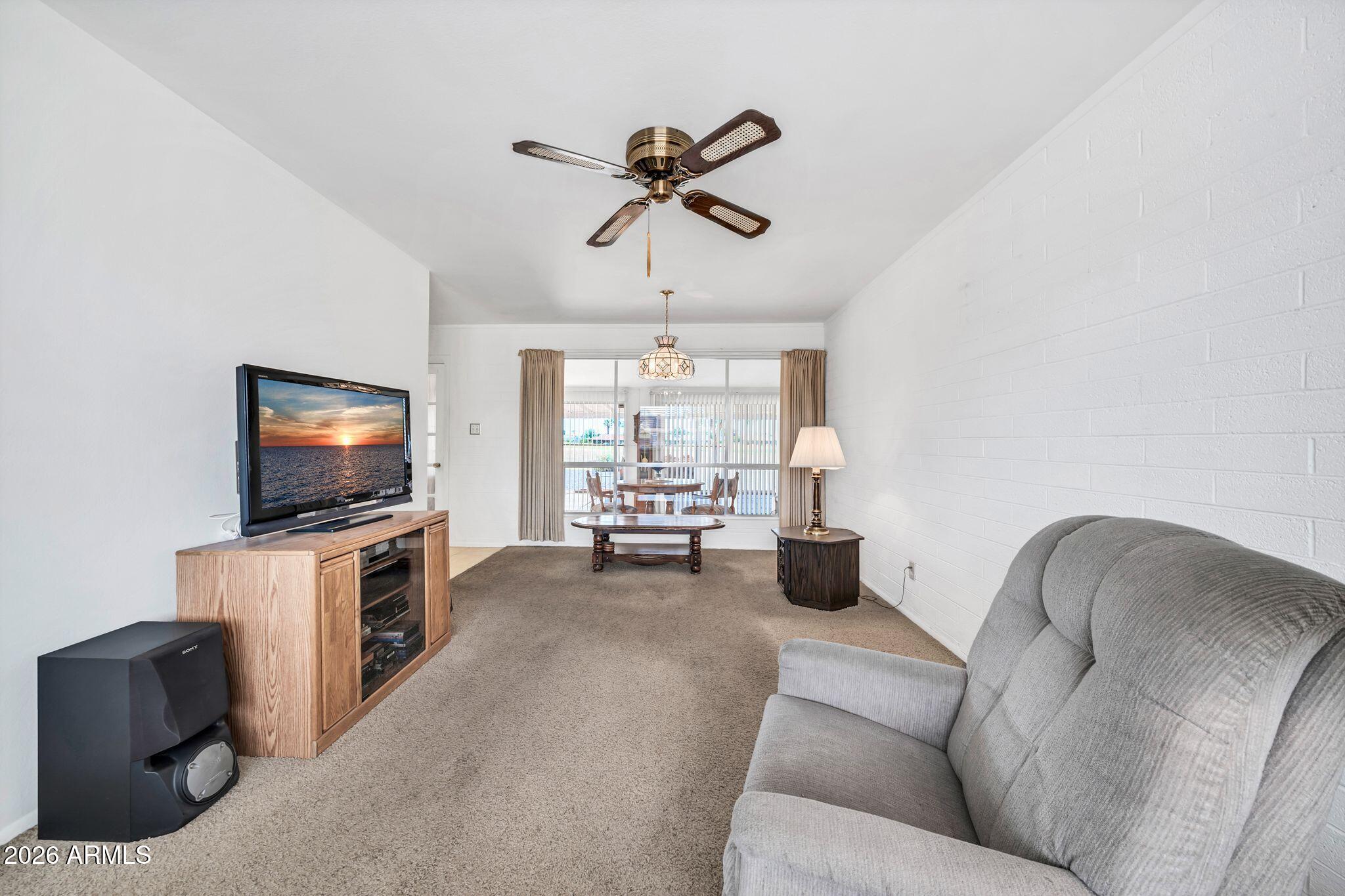 11622 N DESERT HILLS Drive W