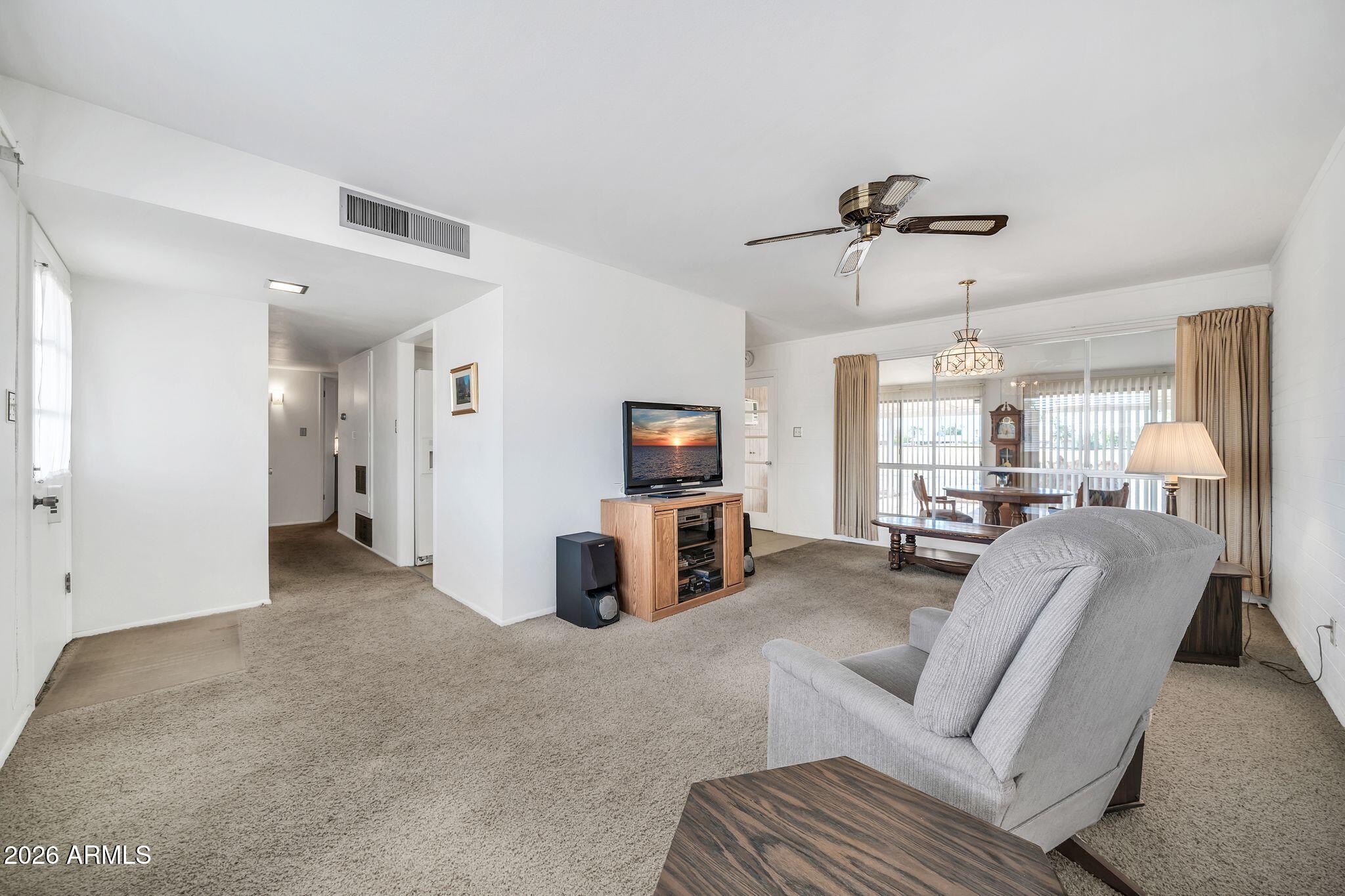 11622 N DESERT HILLS Drive W