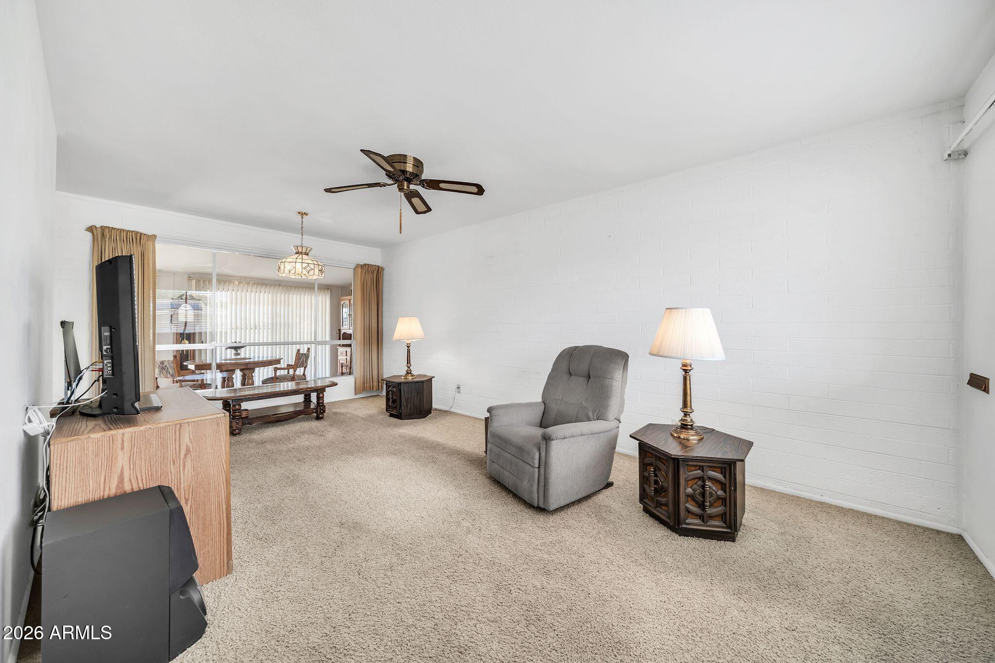 11622 N DESERT HILLS Drive W