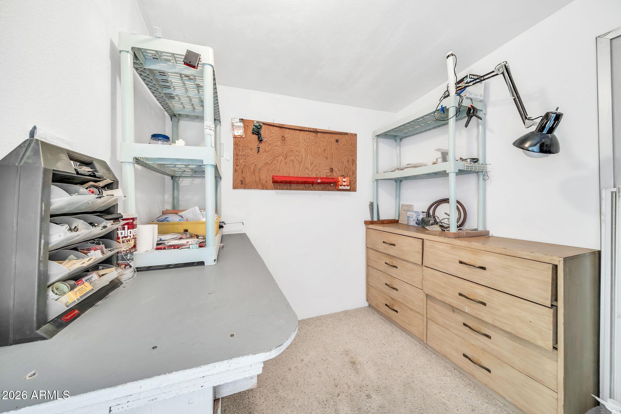 11622 N DESERT HILLS Drive W