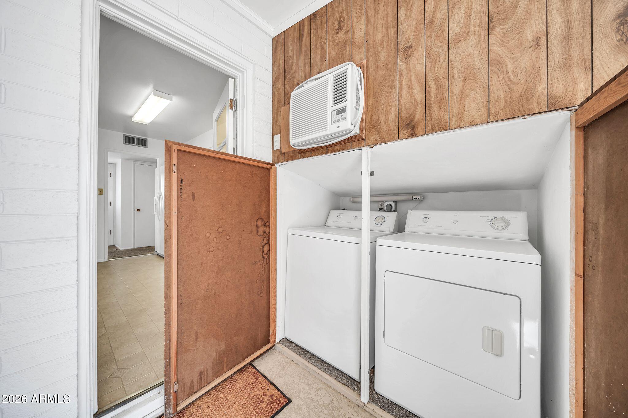 11622 N DESERT HILLS Drive W