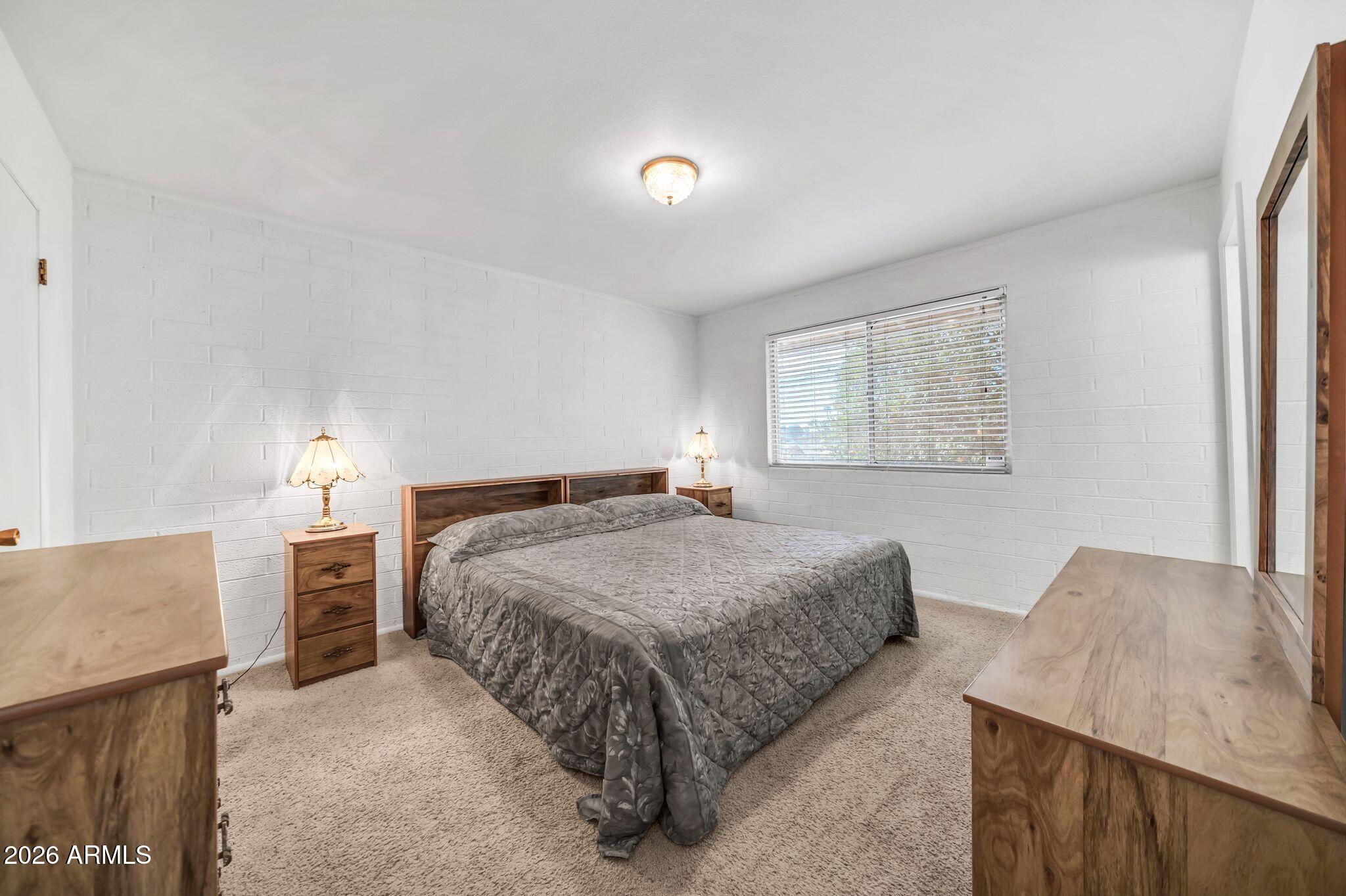11622 N DESERT HILLS Drive W
