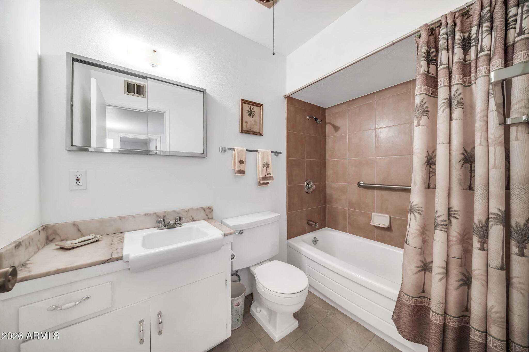 11622 N DESERT HILLS Drive W