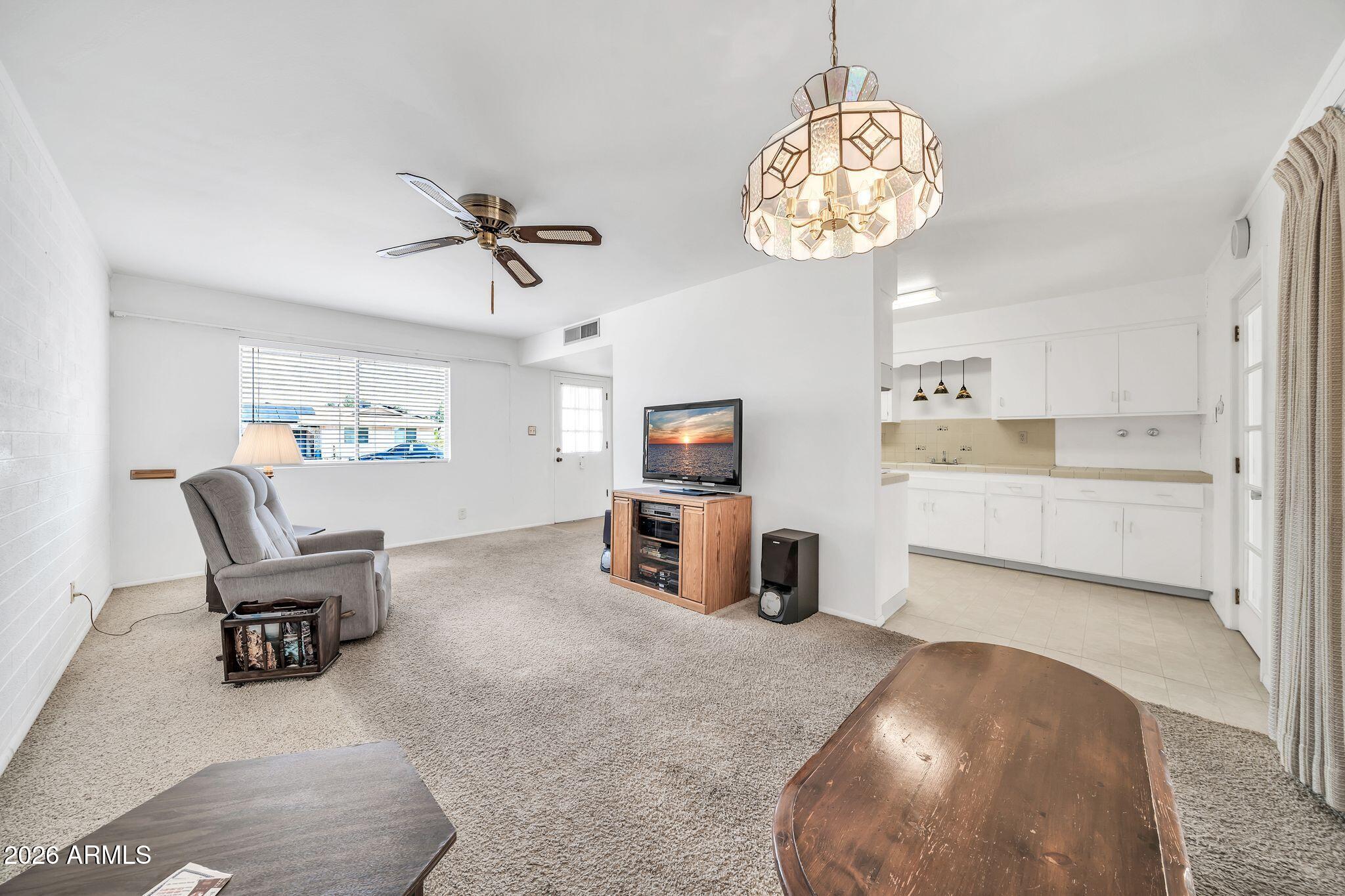11622 N DESERT HILLS Drive W