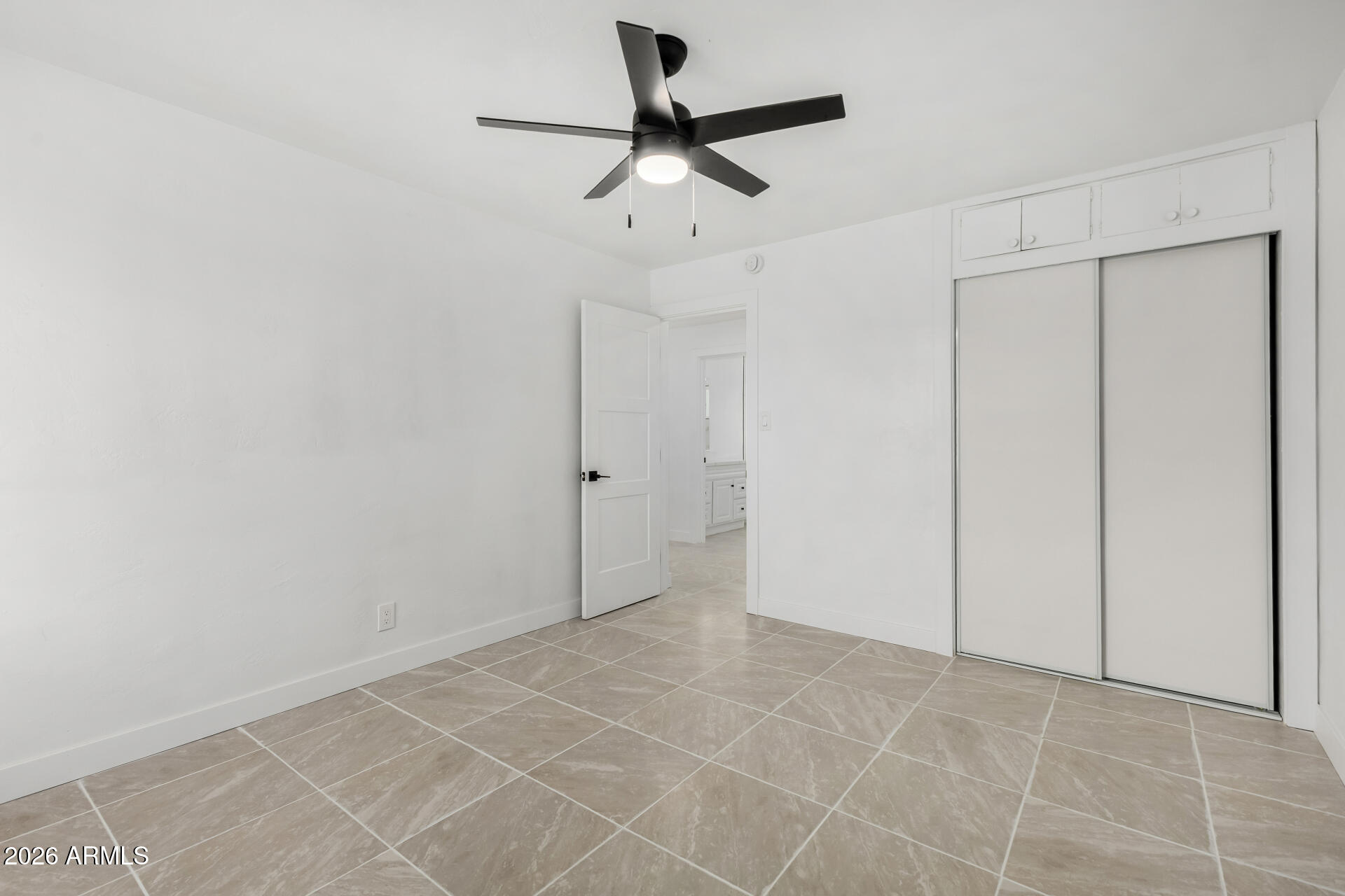 3433 E GRANADA Road