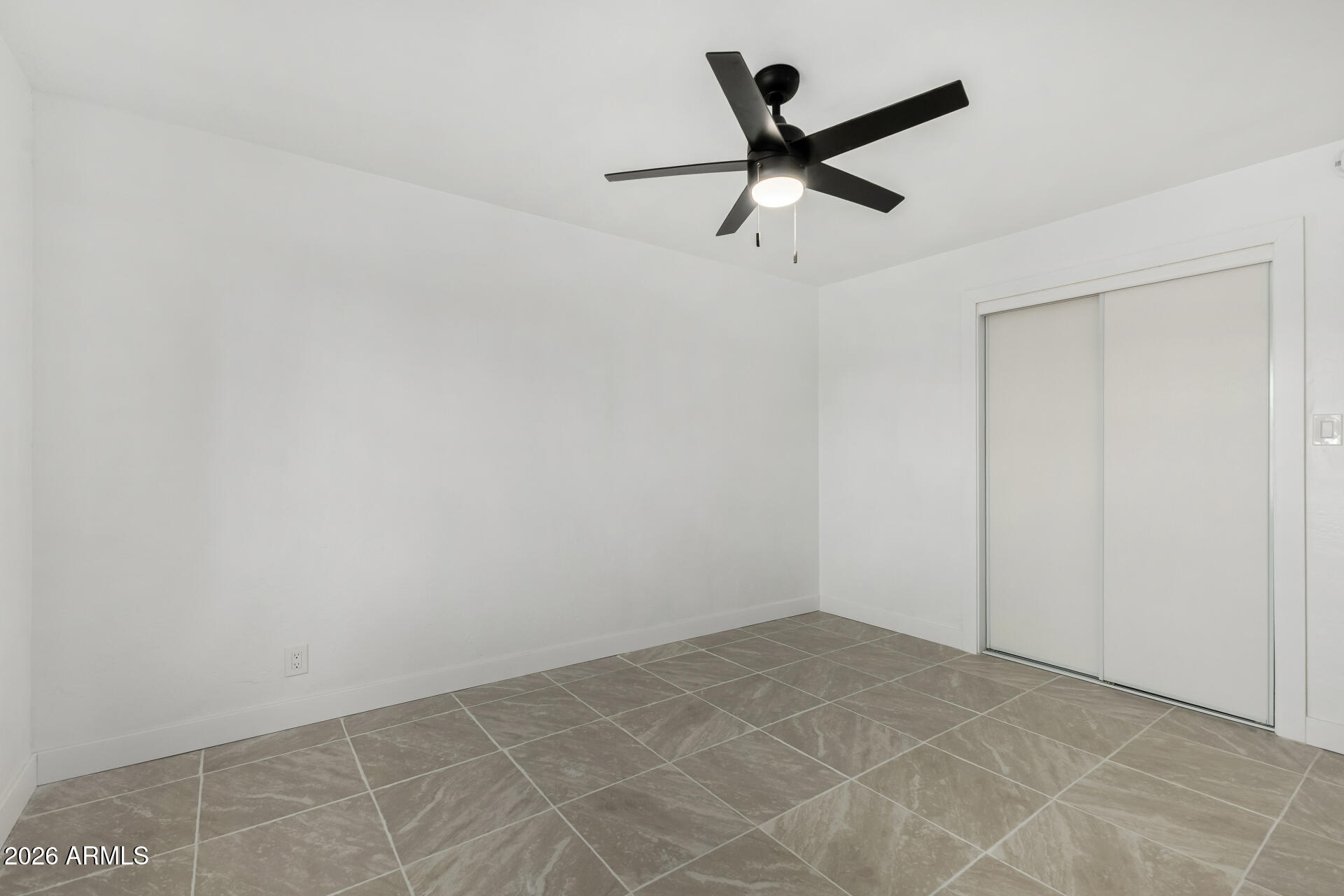 3433 E GRANADA Road