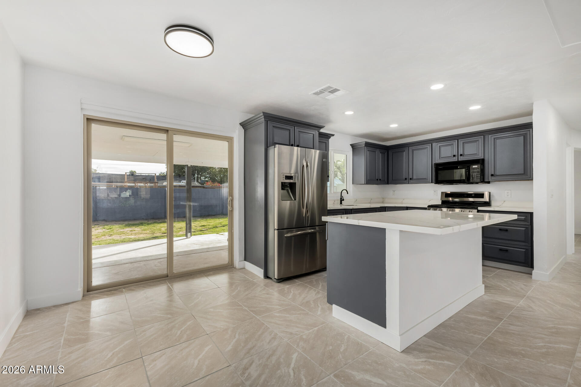 3433 E GRANADA Road