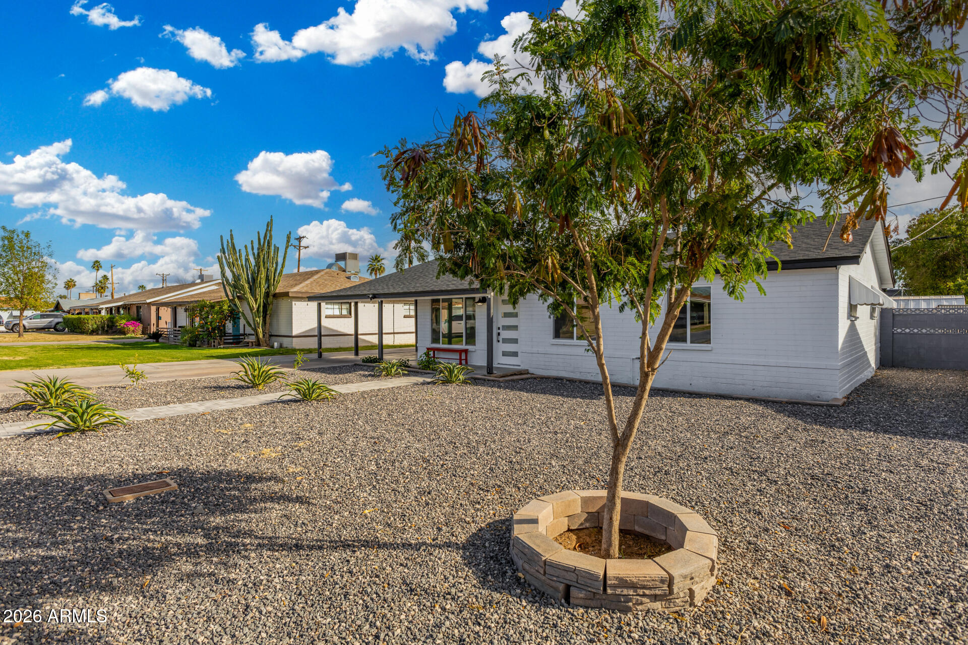 3433 E GRANADA Road