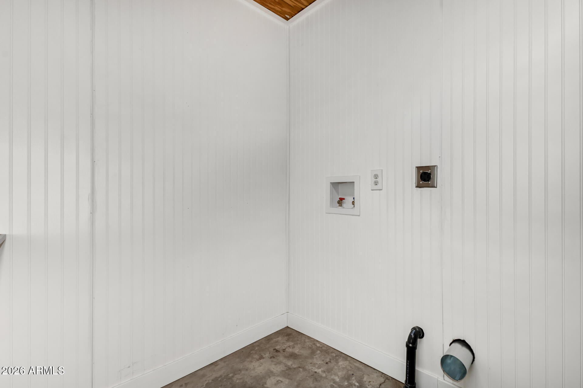 3433 E GRANADA Road