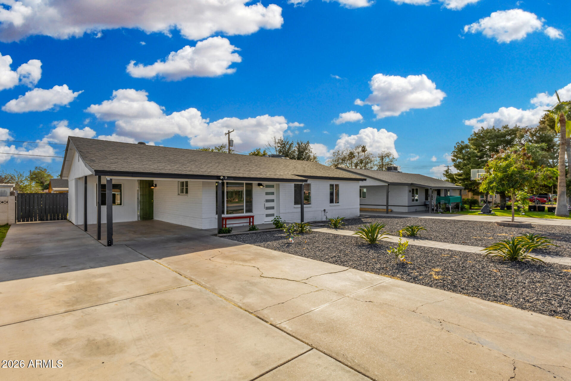 3433 E GRANADA Road