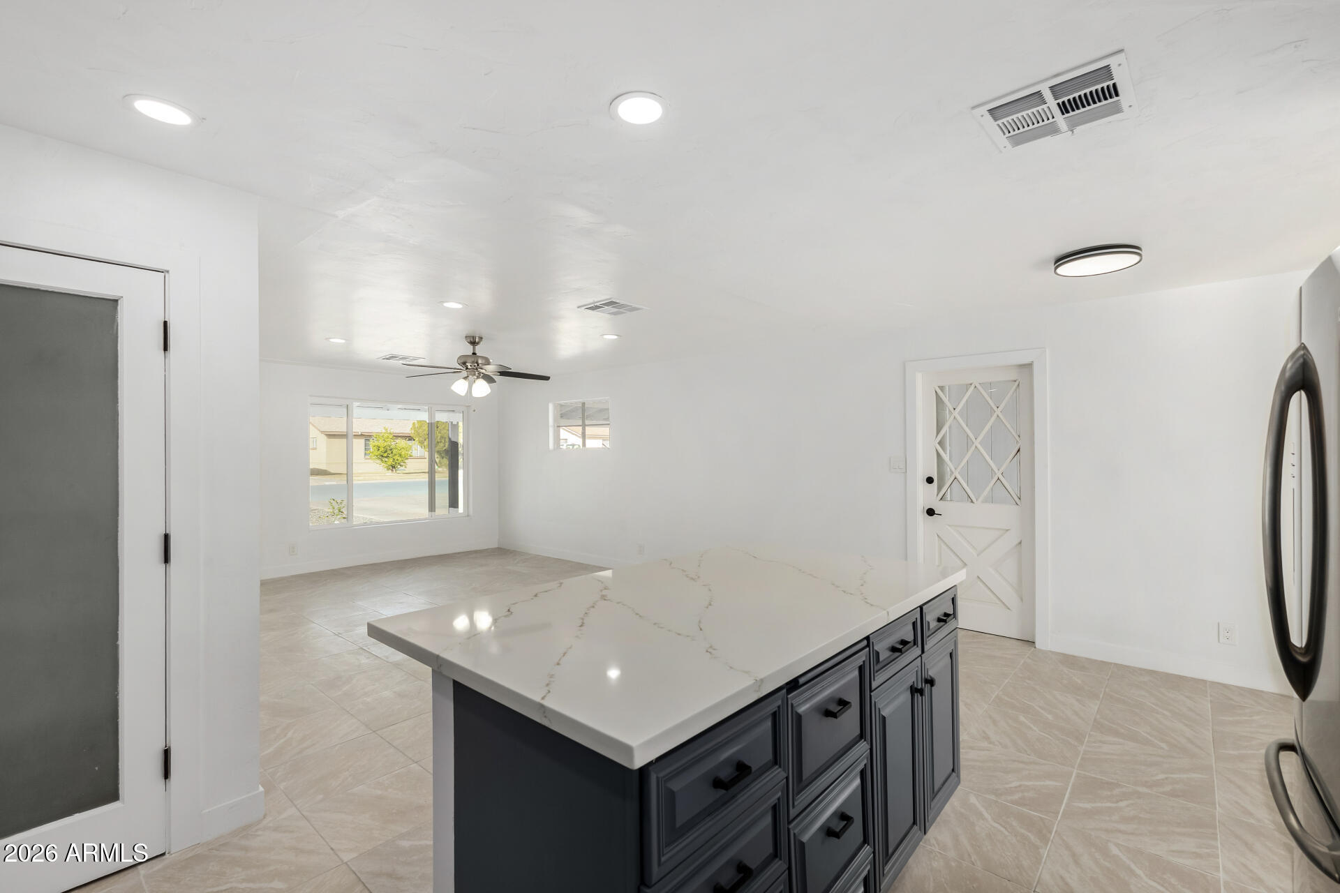3433 E GRANADA Road