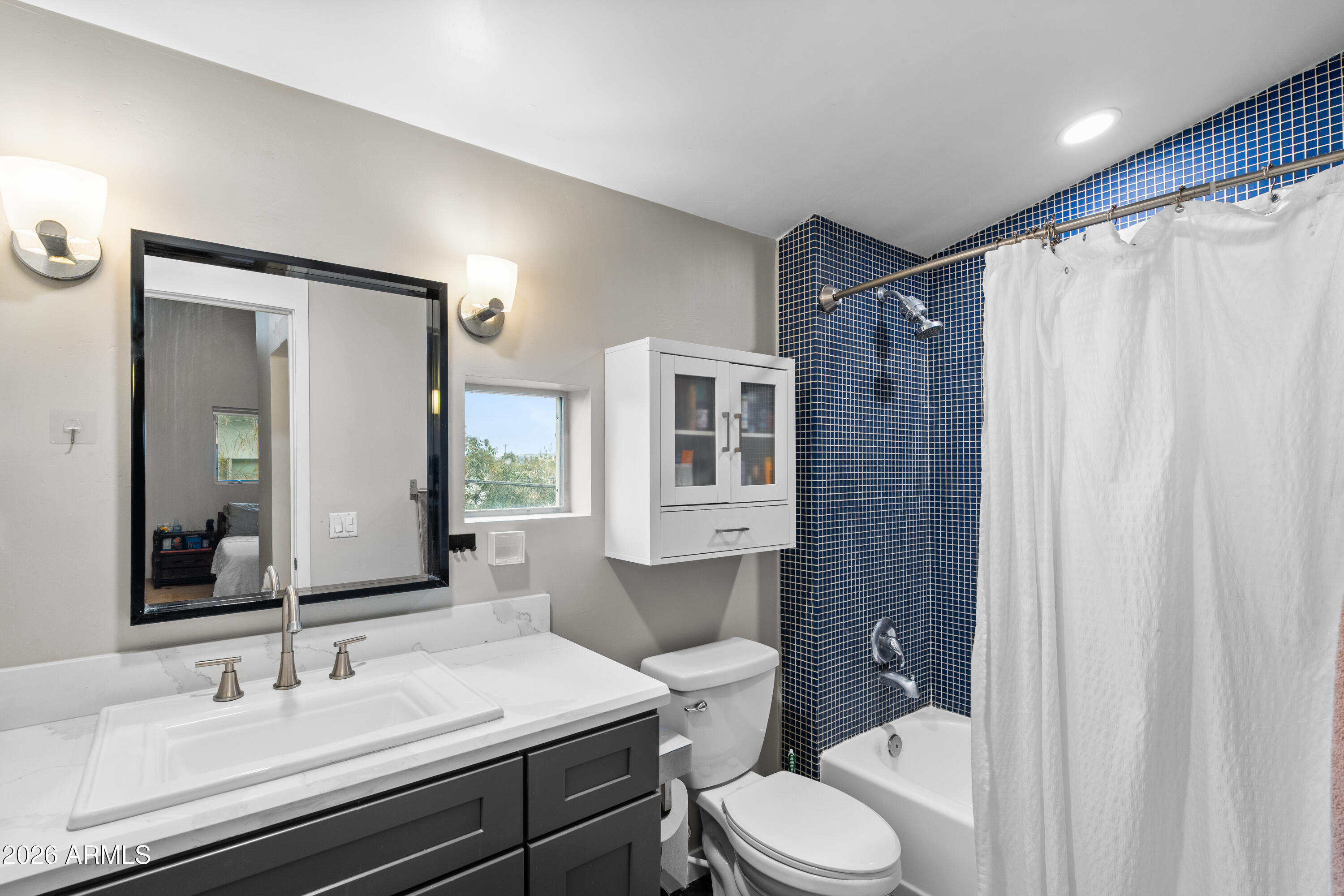 1111 W UNIVERSITY Drive 1028