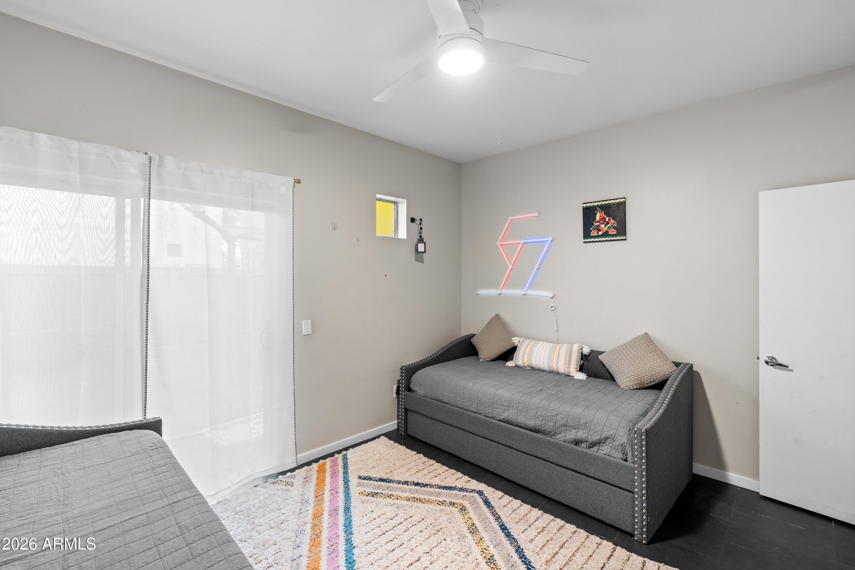 1111 W UNIVERSITY Drive 1028