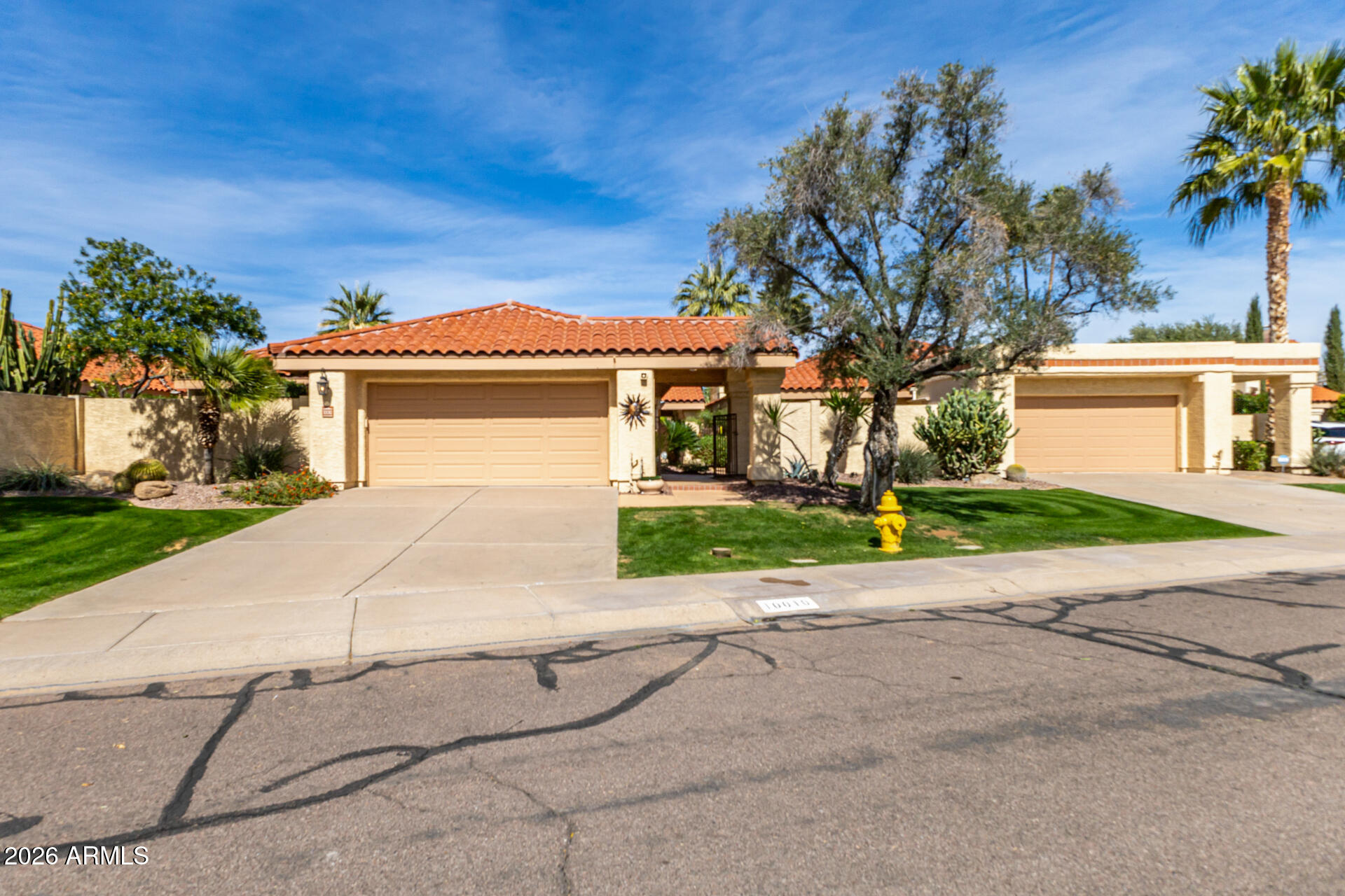 10010 E SUNNYSLOPE Lane