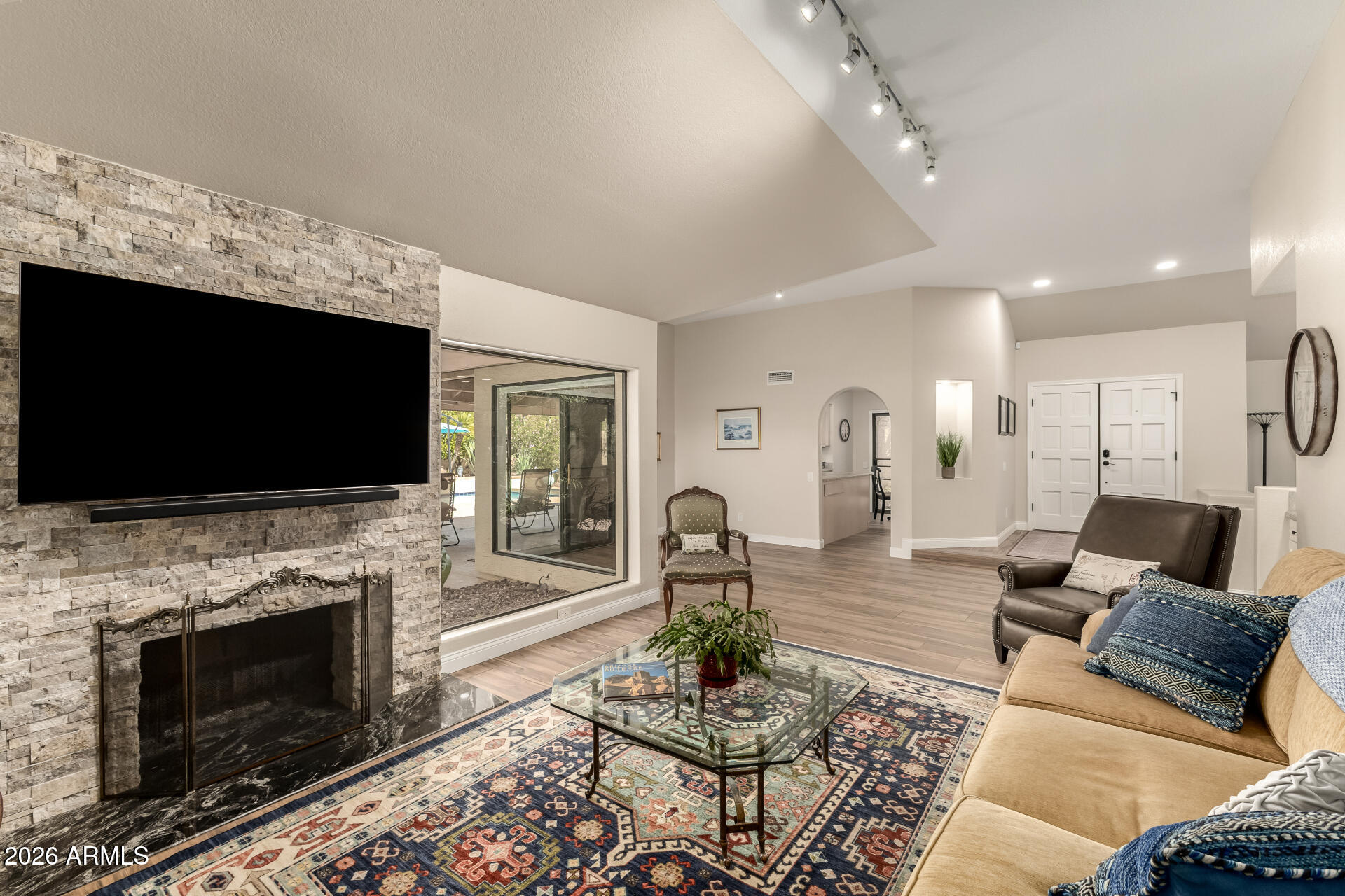 10010 E SUNNYSLOPE Lane