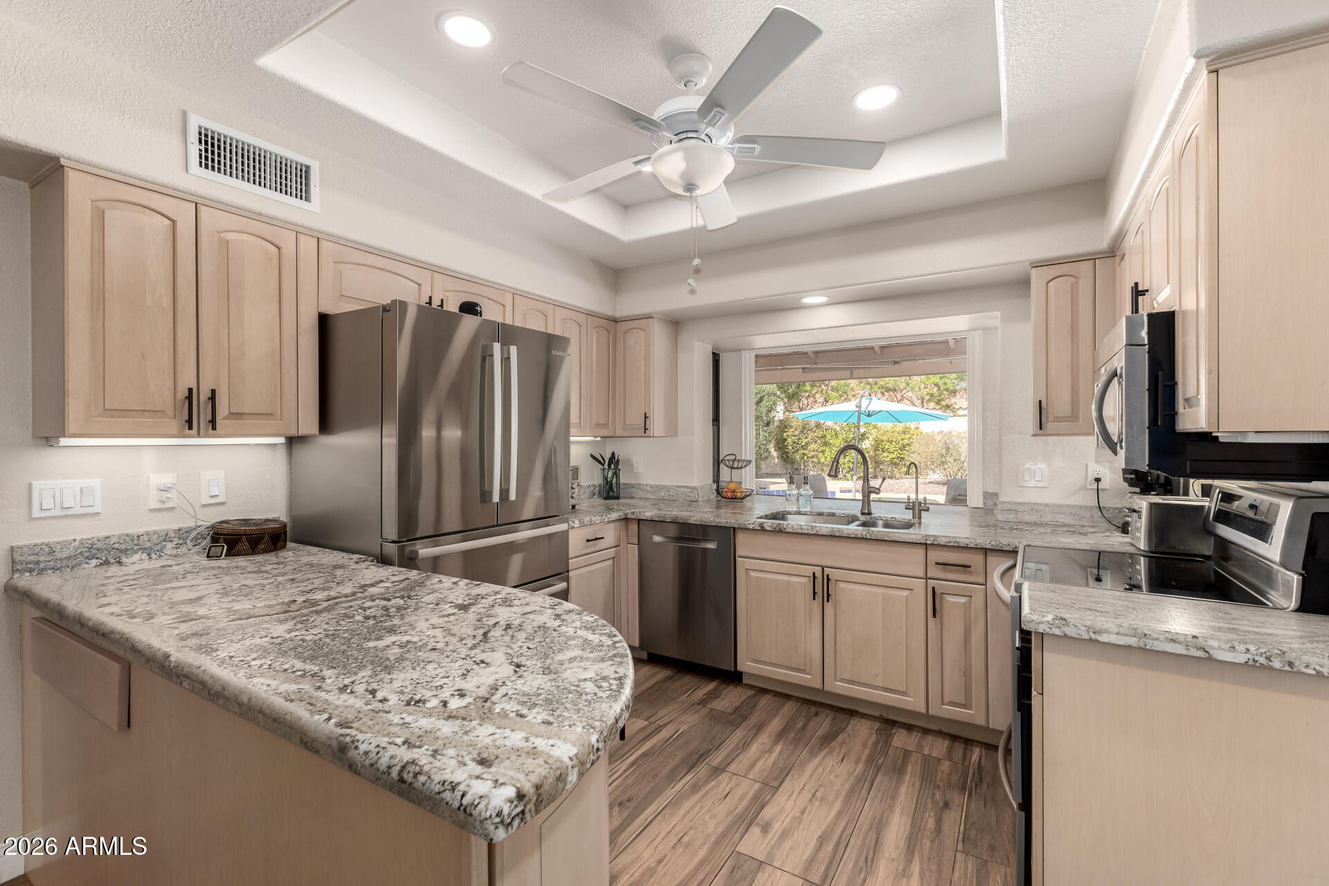 10010 E SUNNYSLOPE Lane