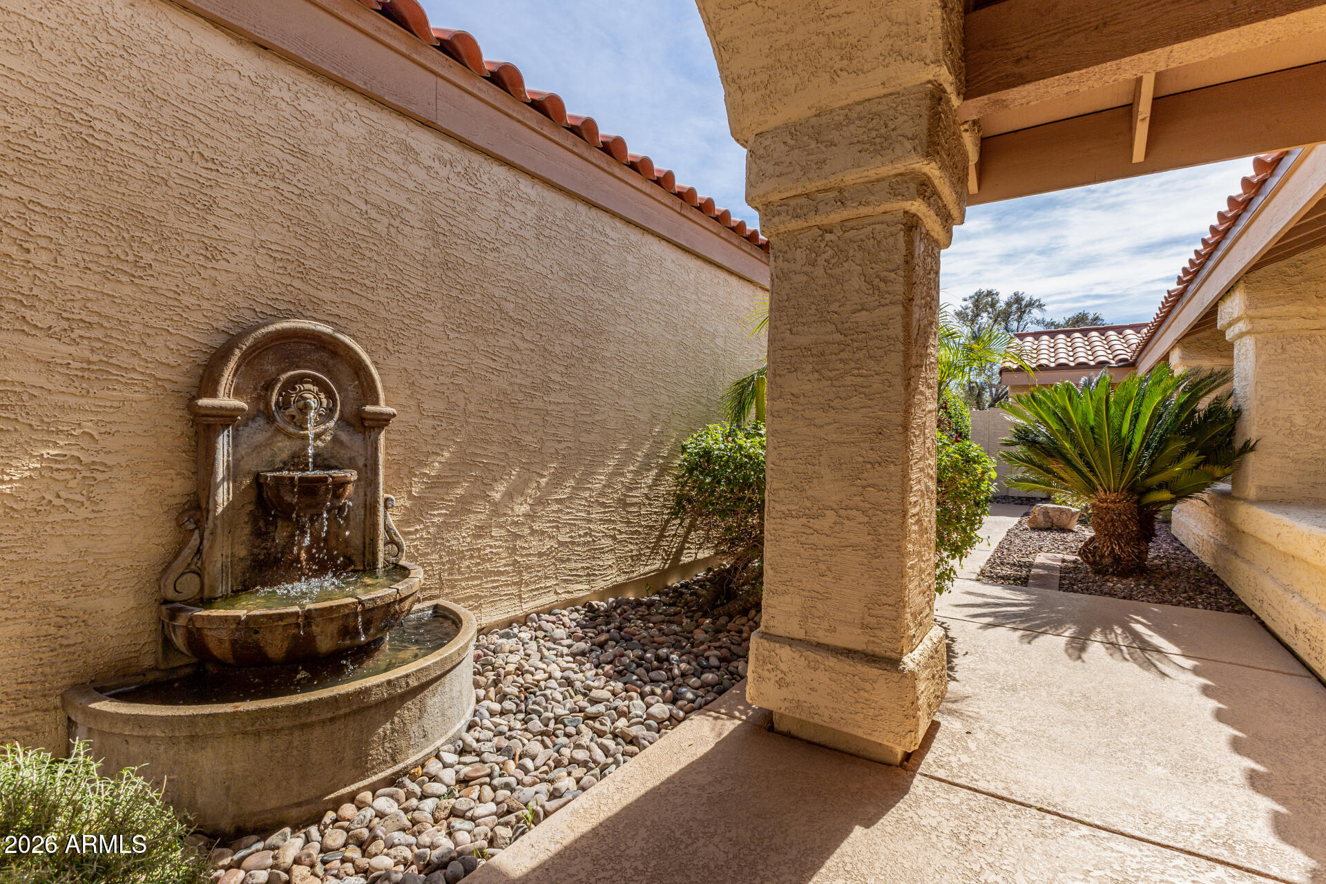 10010 E SUNNYSLOPE Lane