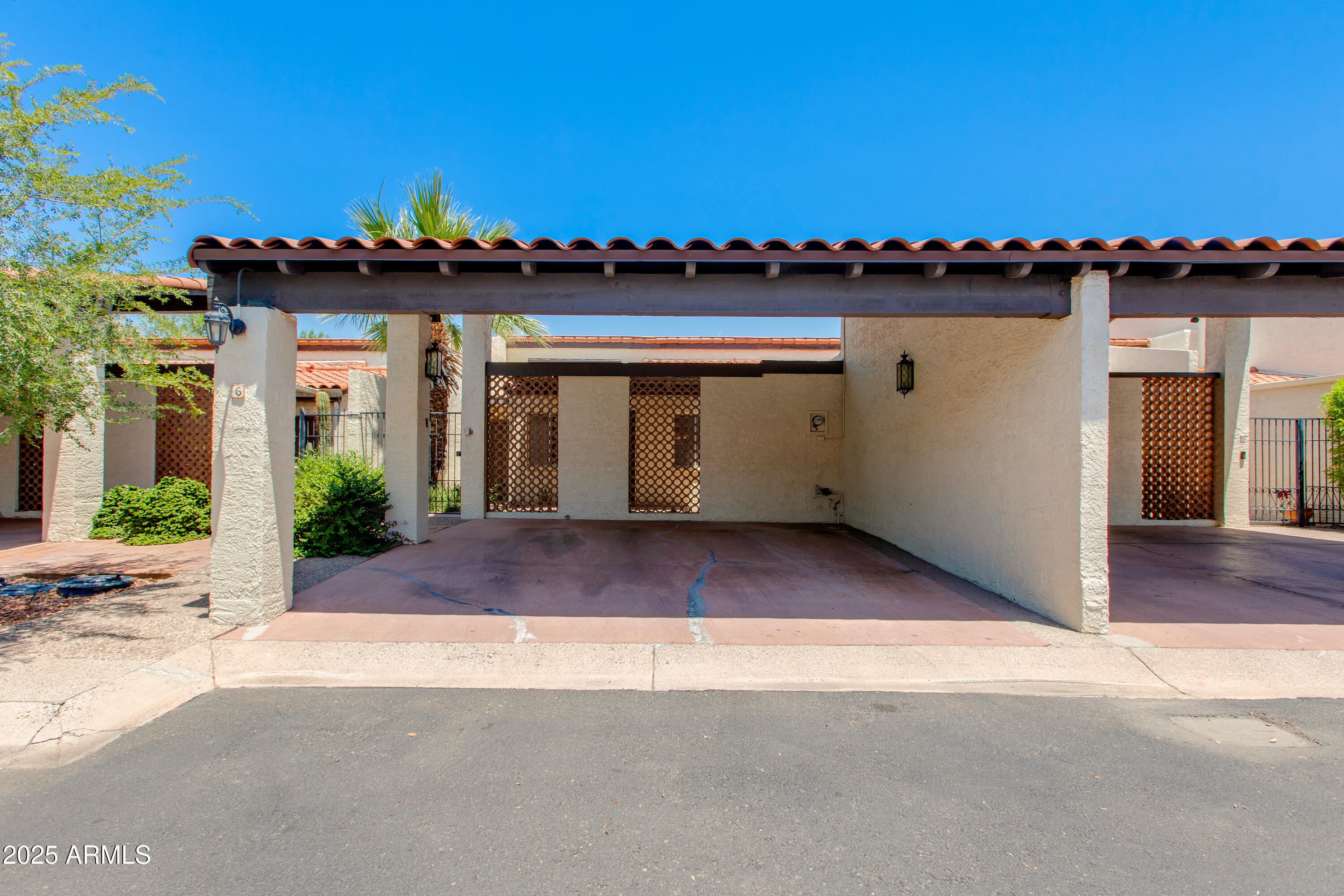 6 E MANZANITA Drive