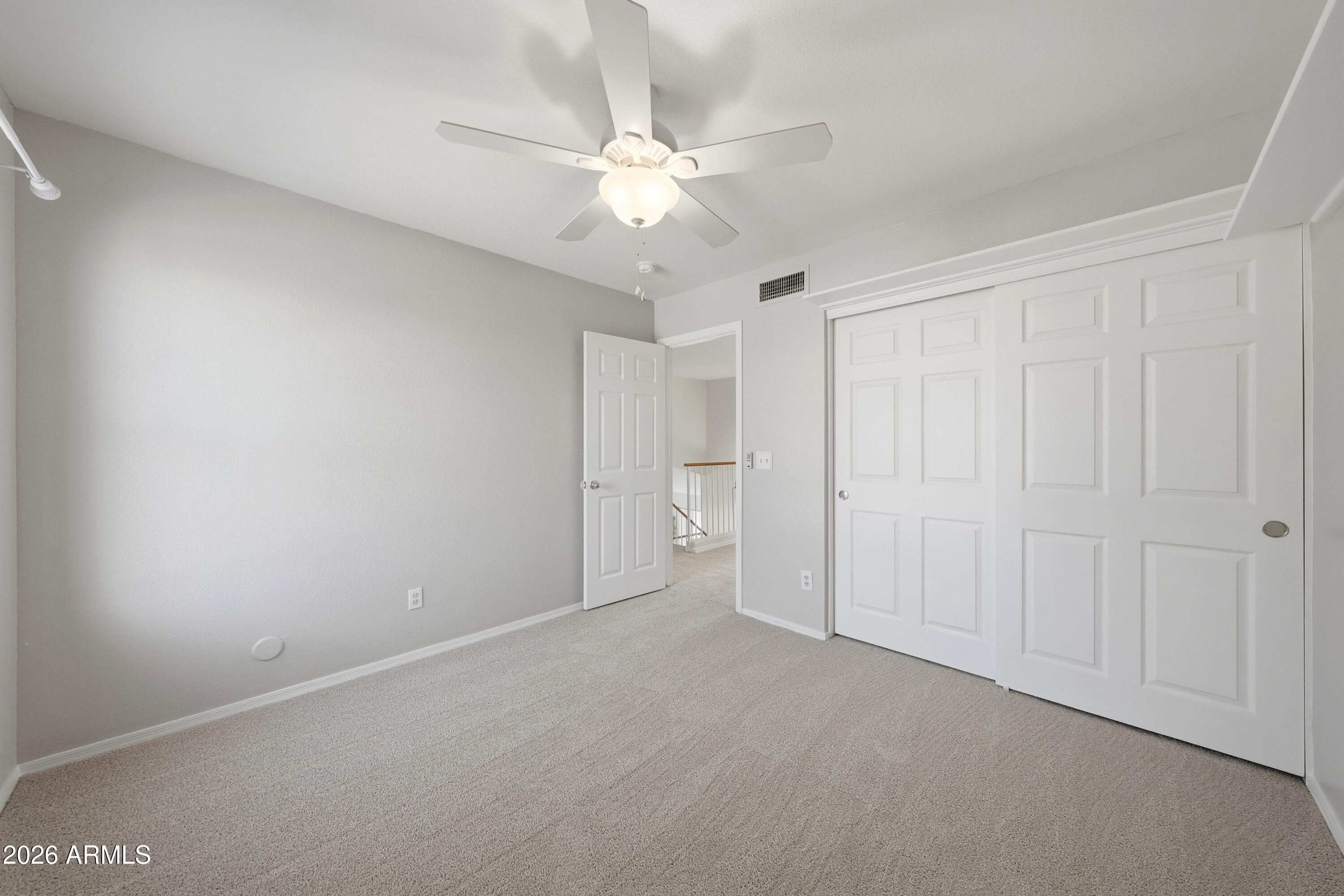 516 W SMOKE TREE Road