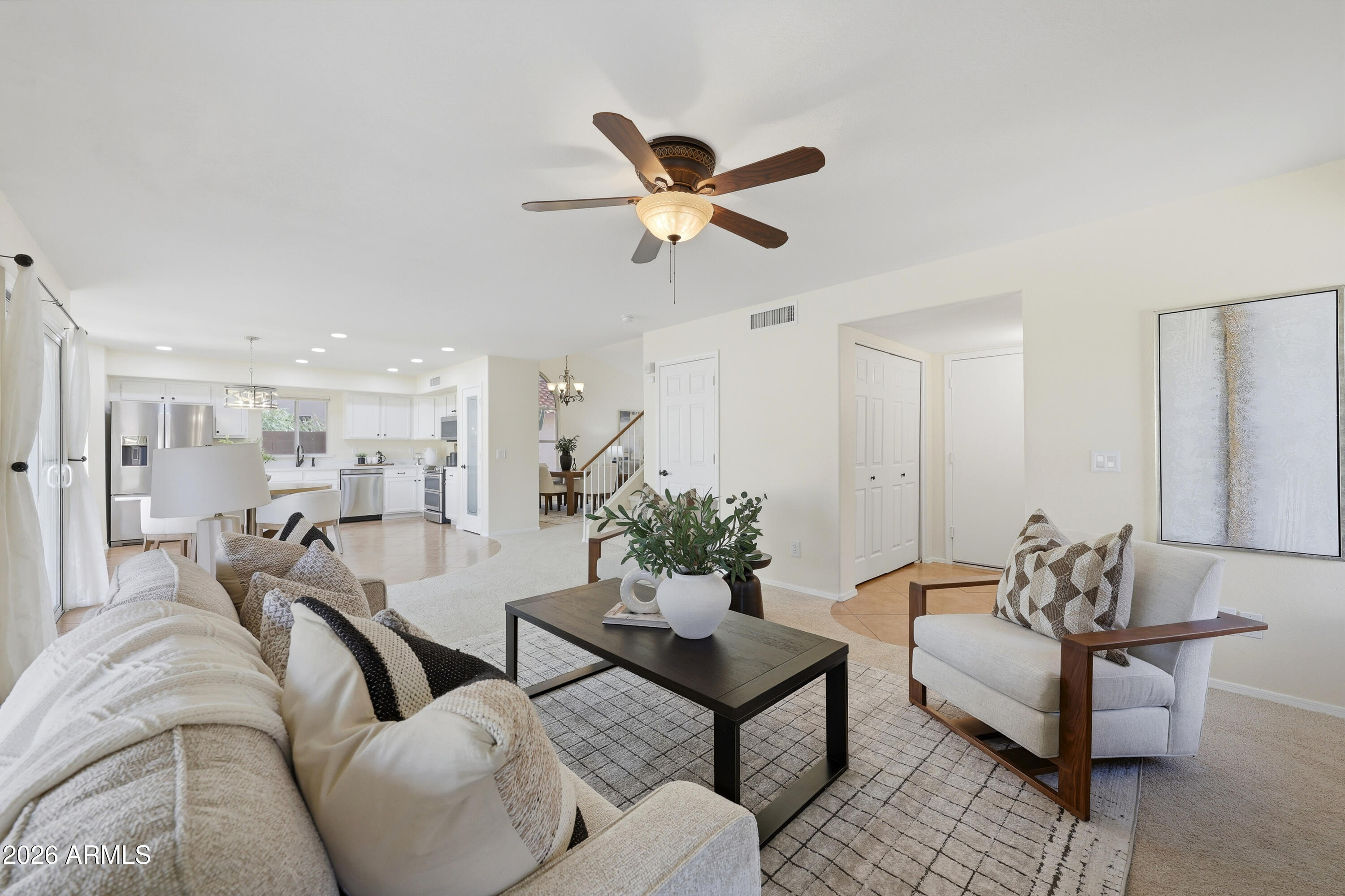 516 W SMOKE TREE Road