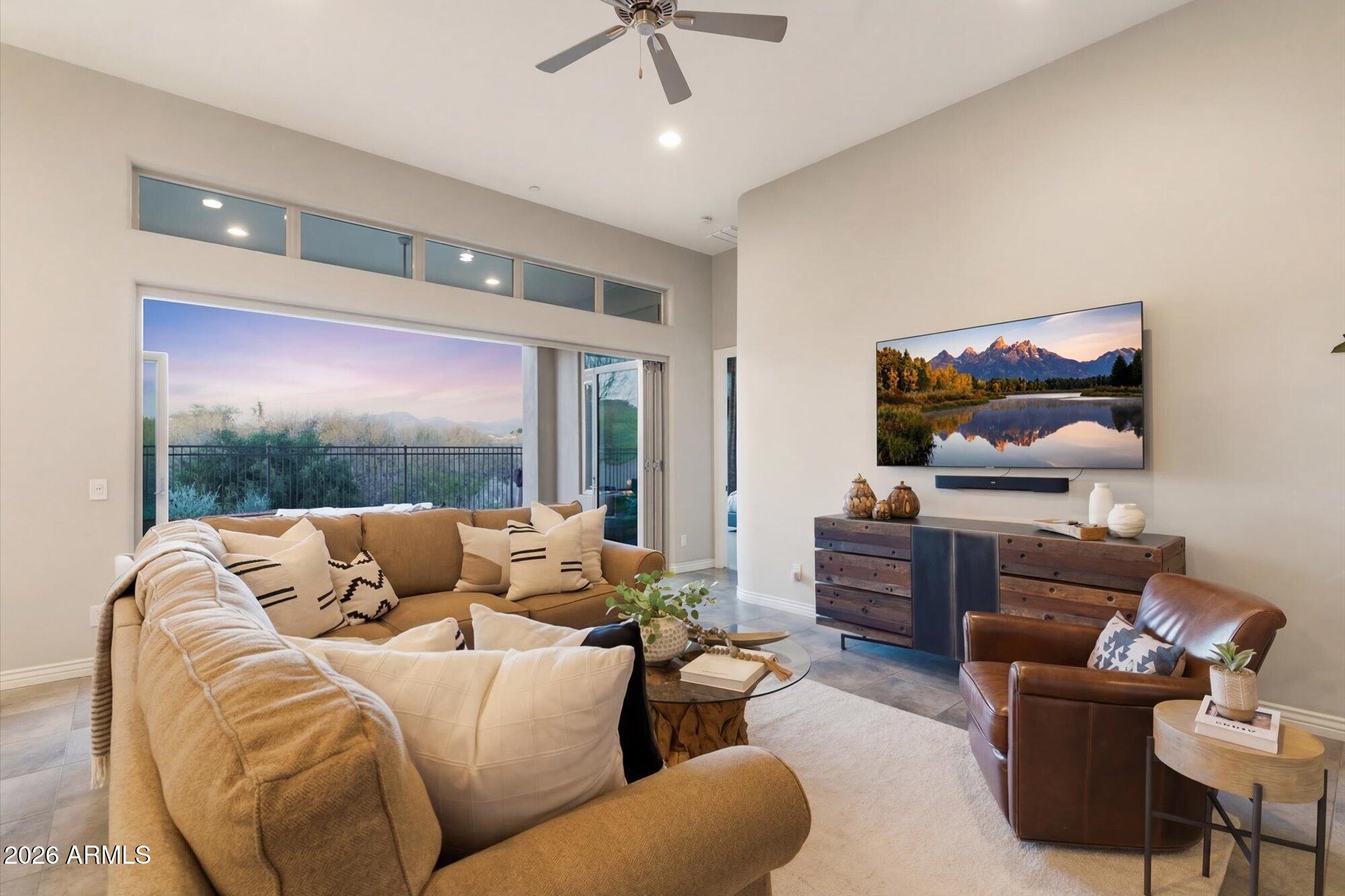 7258 E HIGH POINT Drive