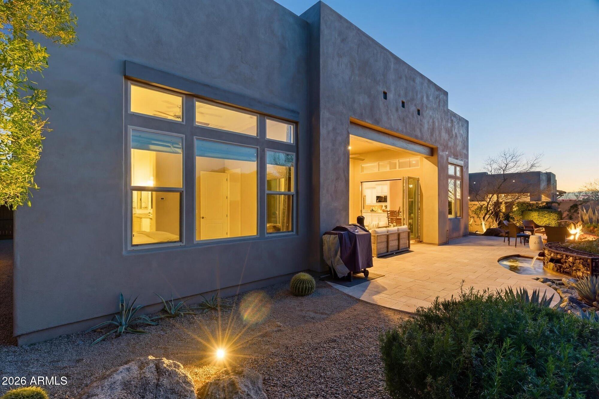 7258 E HIGH POINT Drive