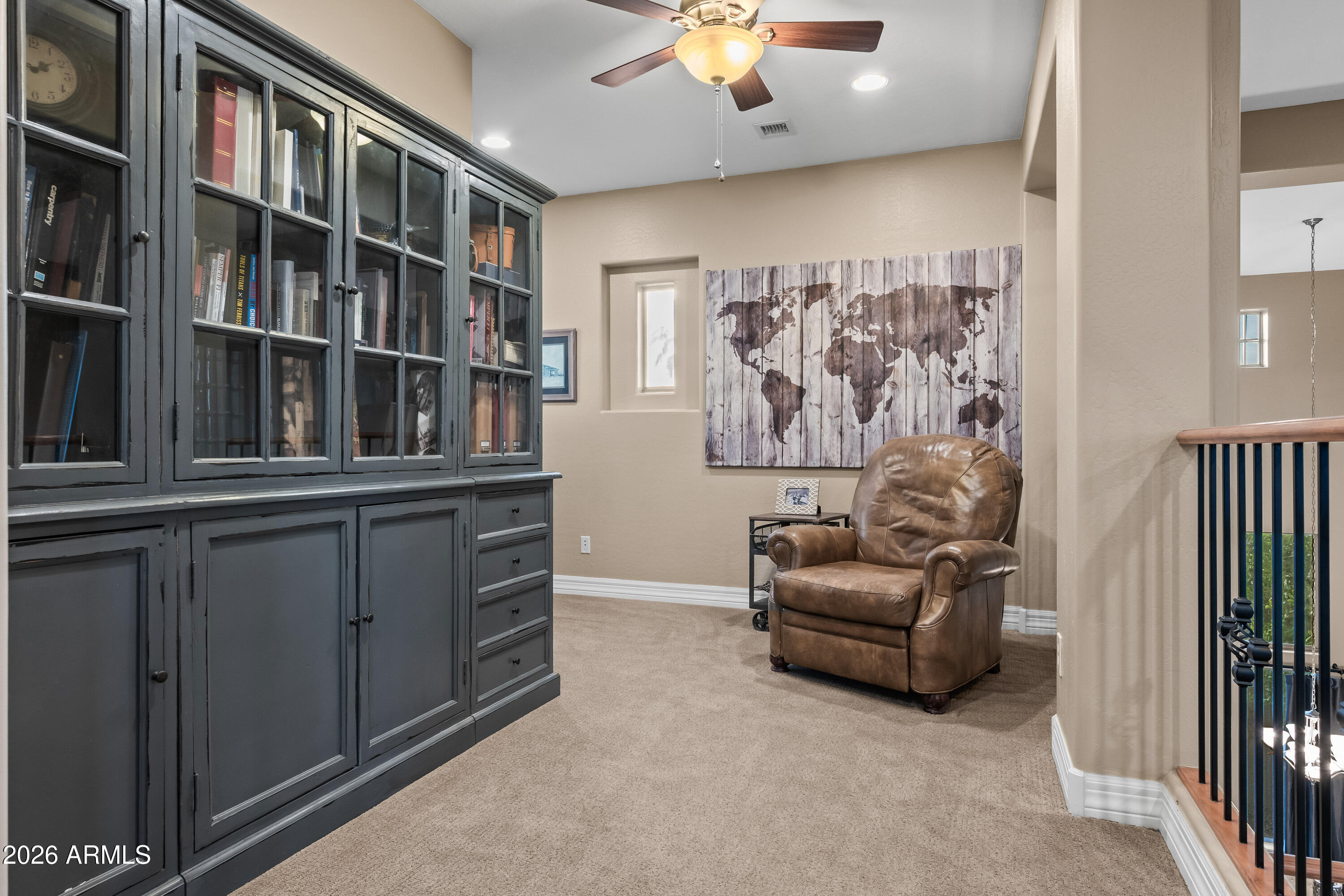 1242 E CANARY Drive