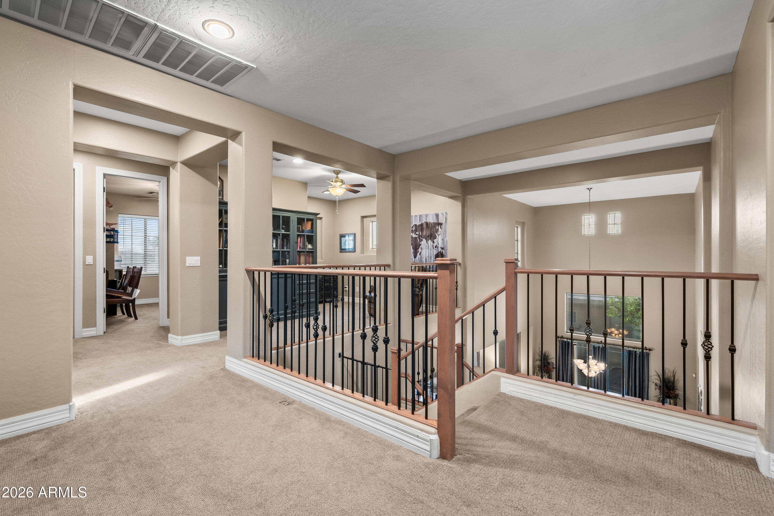1242 E CANARY Drive